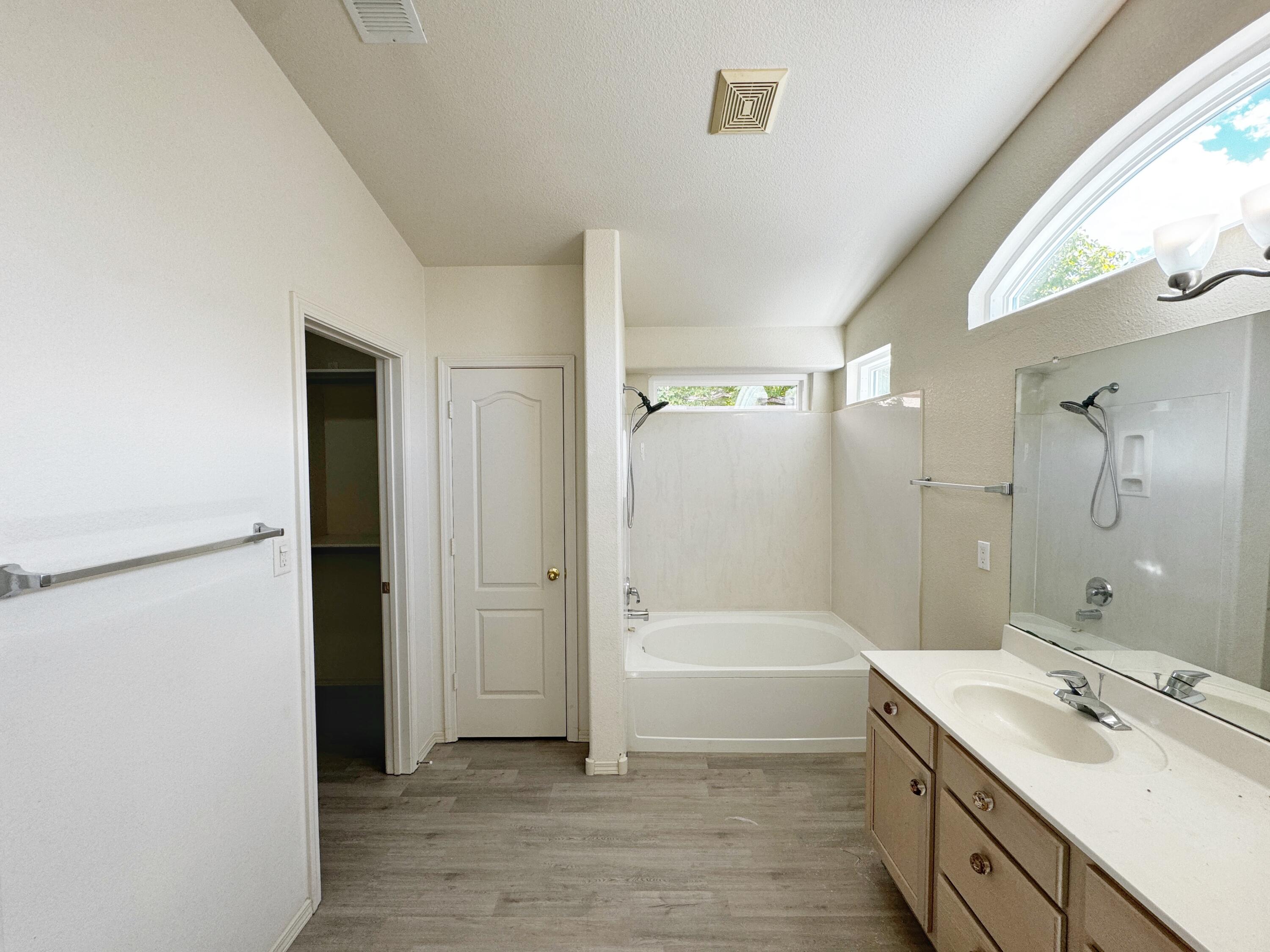 Photo 17 — 7152 Elk Creek Road NE