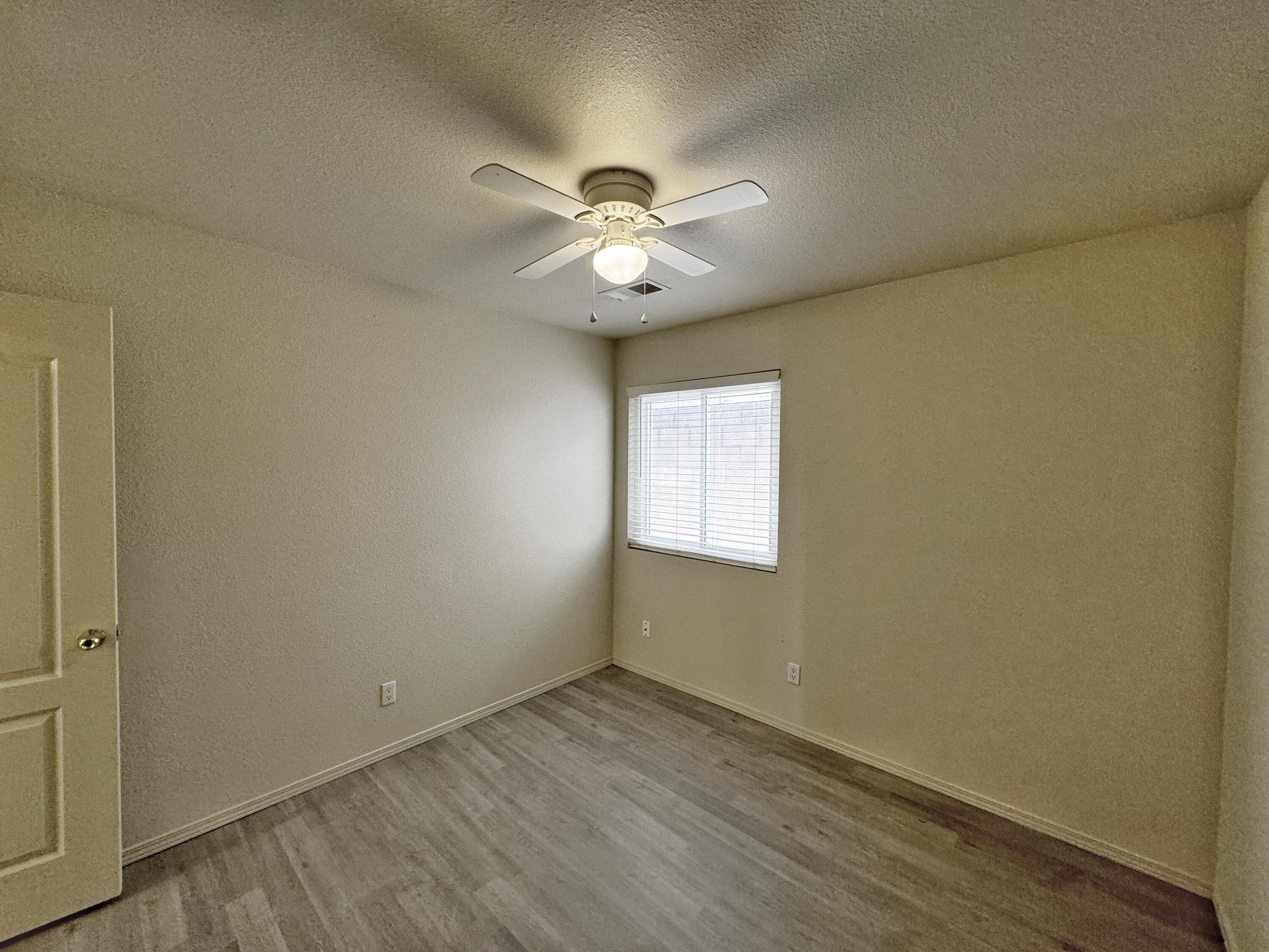 Photo 4 — 7152 Elk Creek Road NE