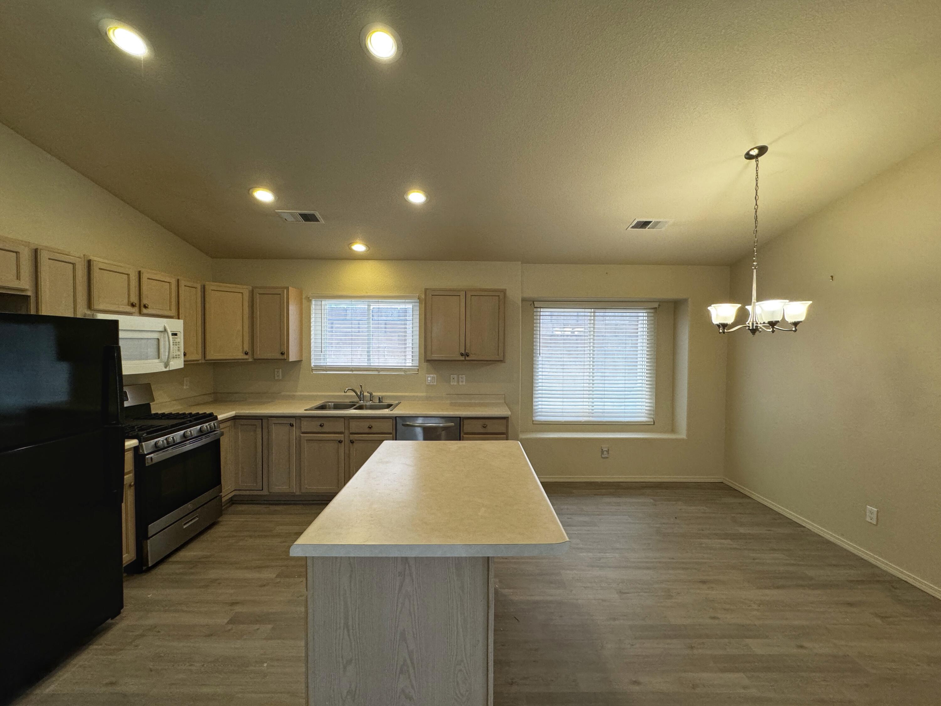 Photo 8 — 7152 Elk Creek Road NE