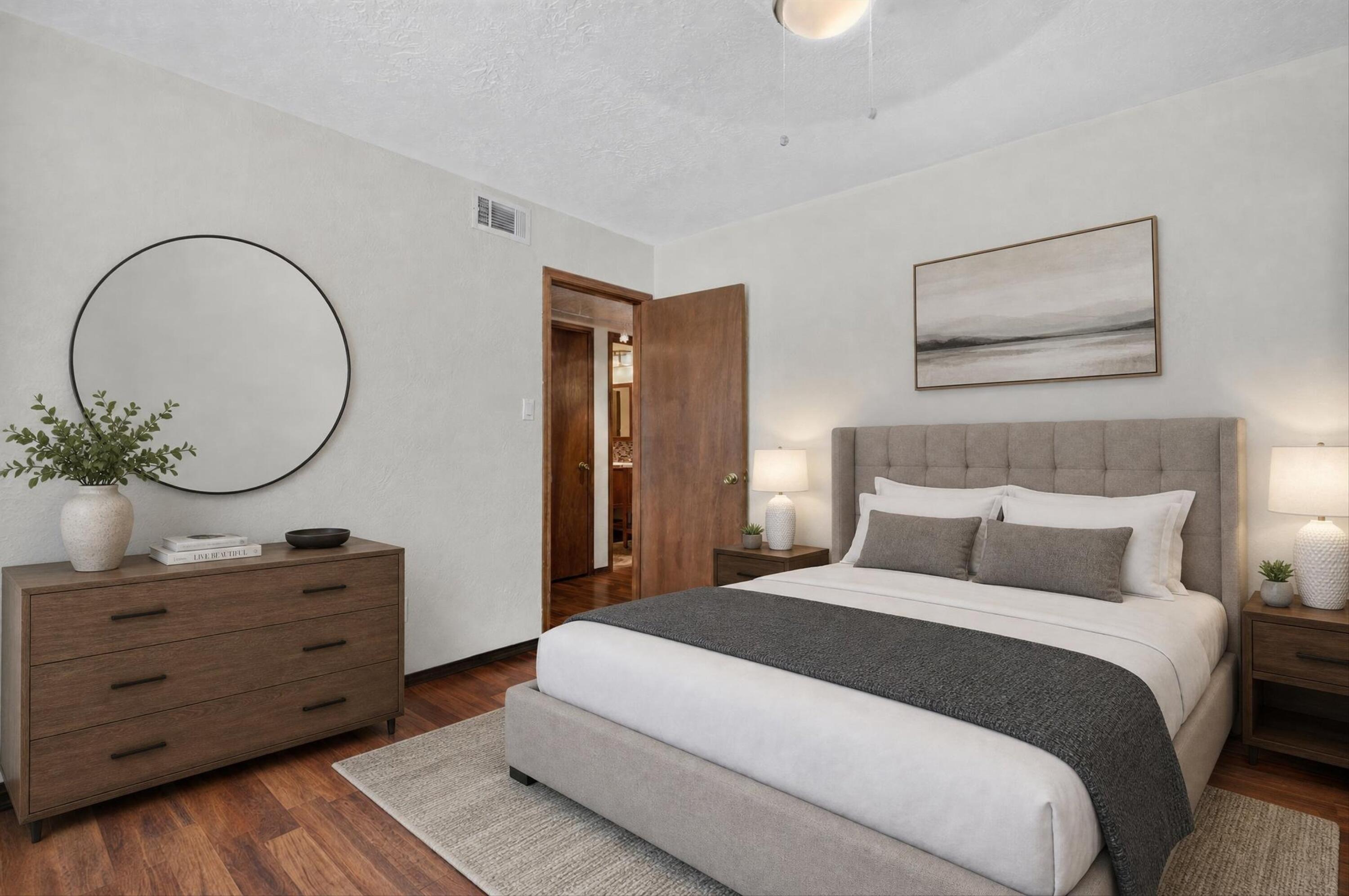 Photo 20 — 1129 Monte Largo Drive NE