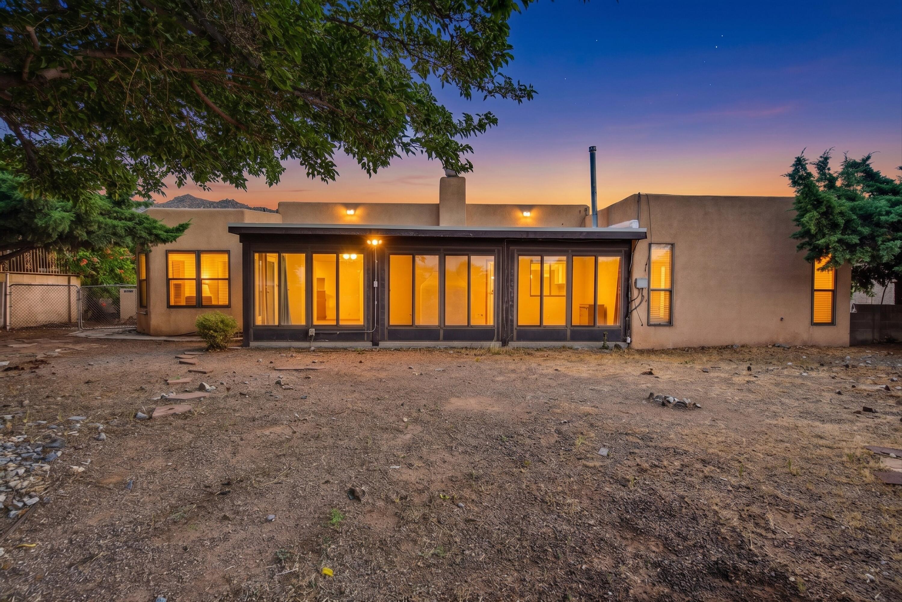 Photo 7 — 1129 Monte Largo Drive NE