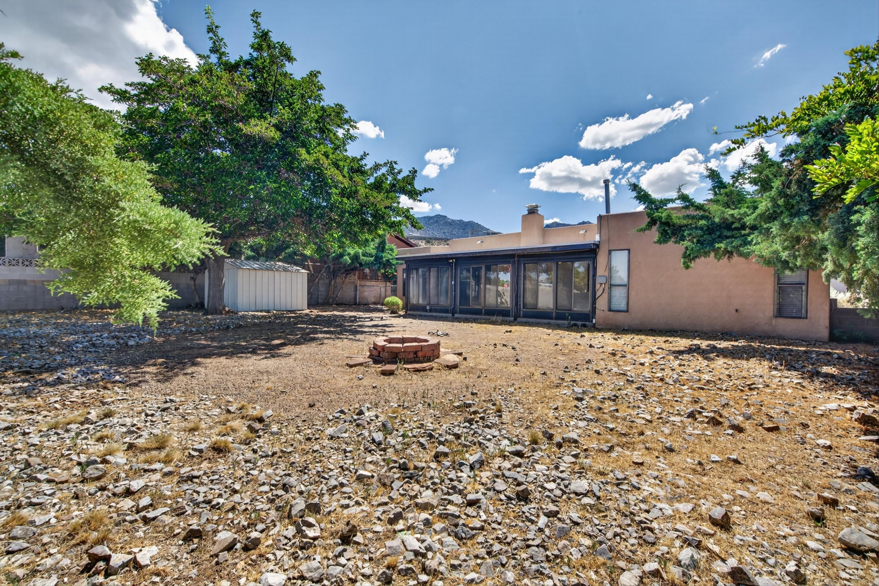 Photo 10 — 1129 Monte Largo Drive NE