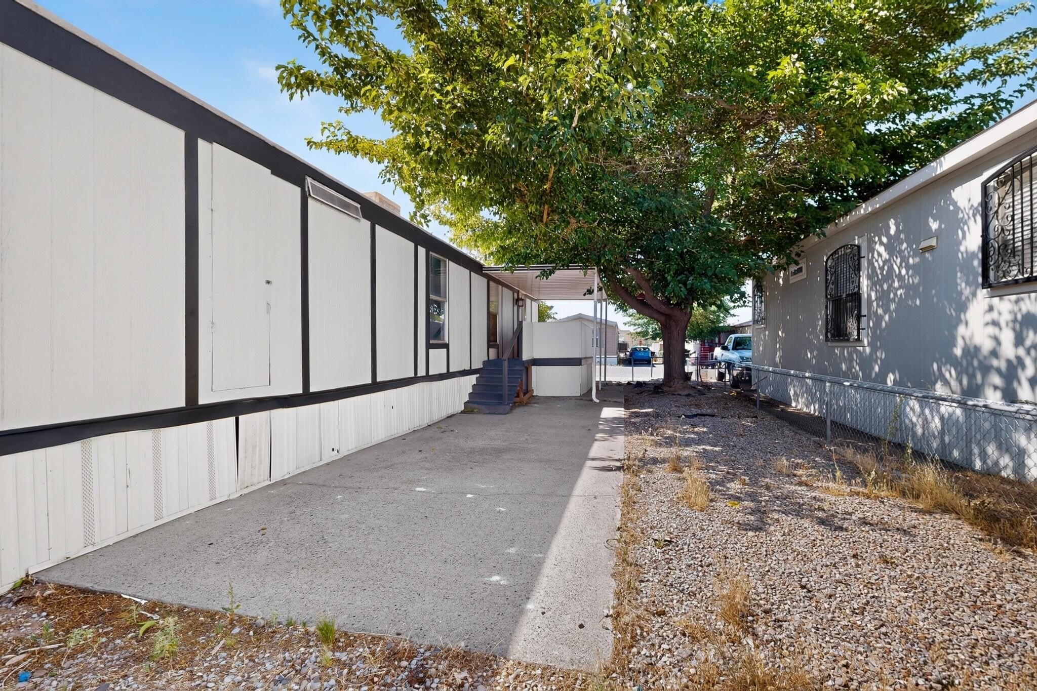 Photo 4 — 8405 Hager Avenue SE