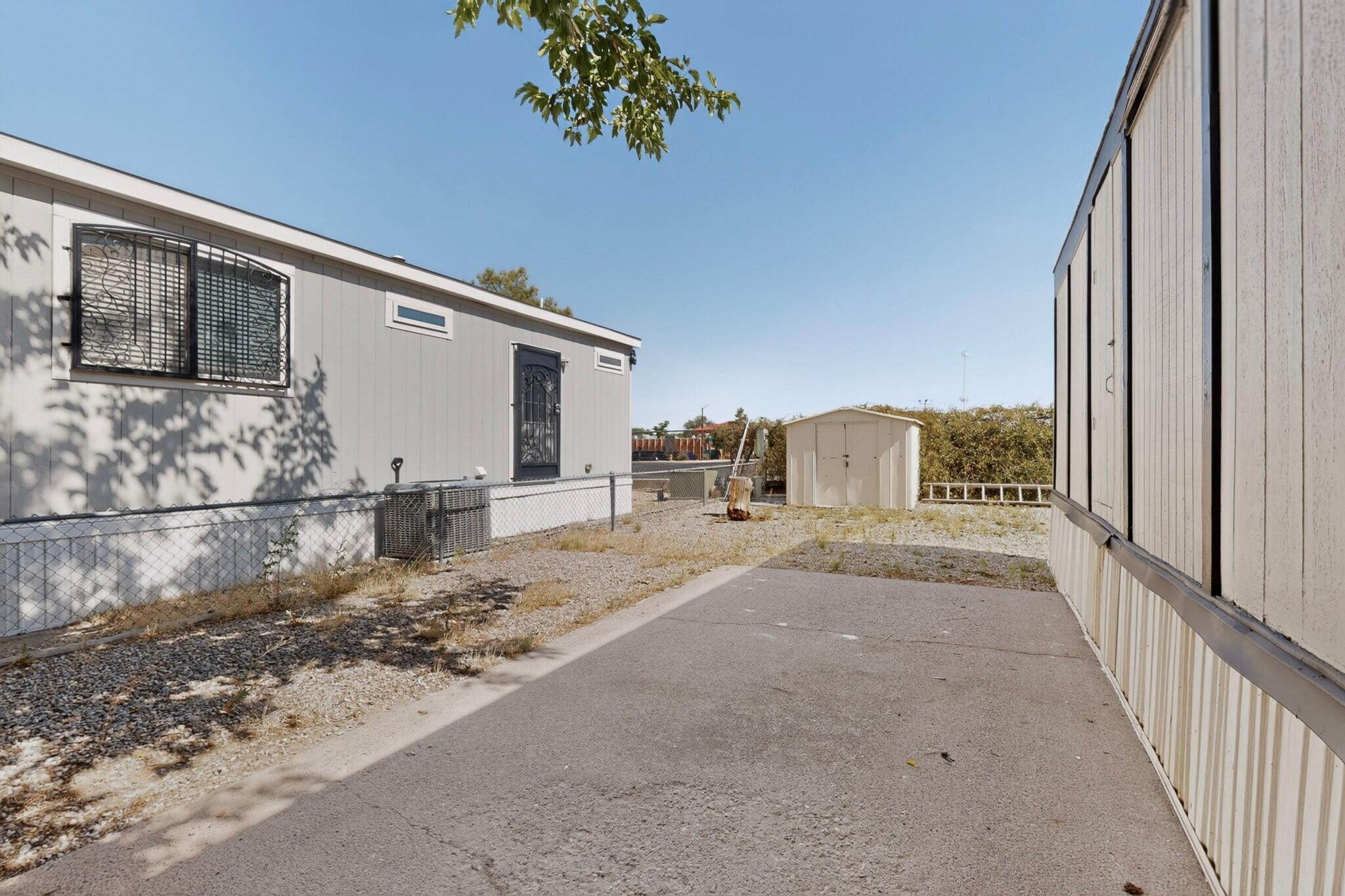 Photo 5 — 8405 Hager Avenue SE