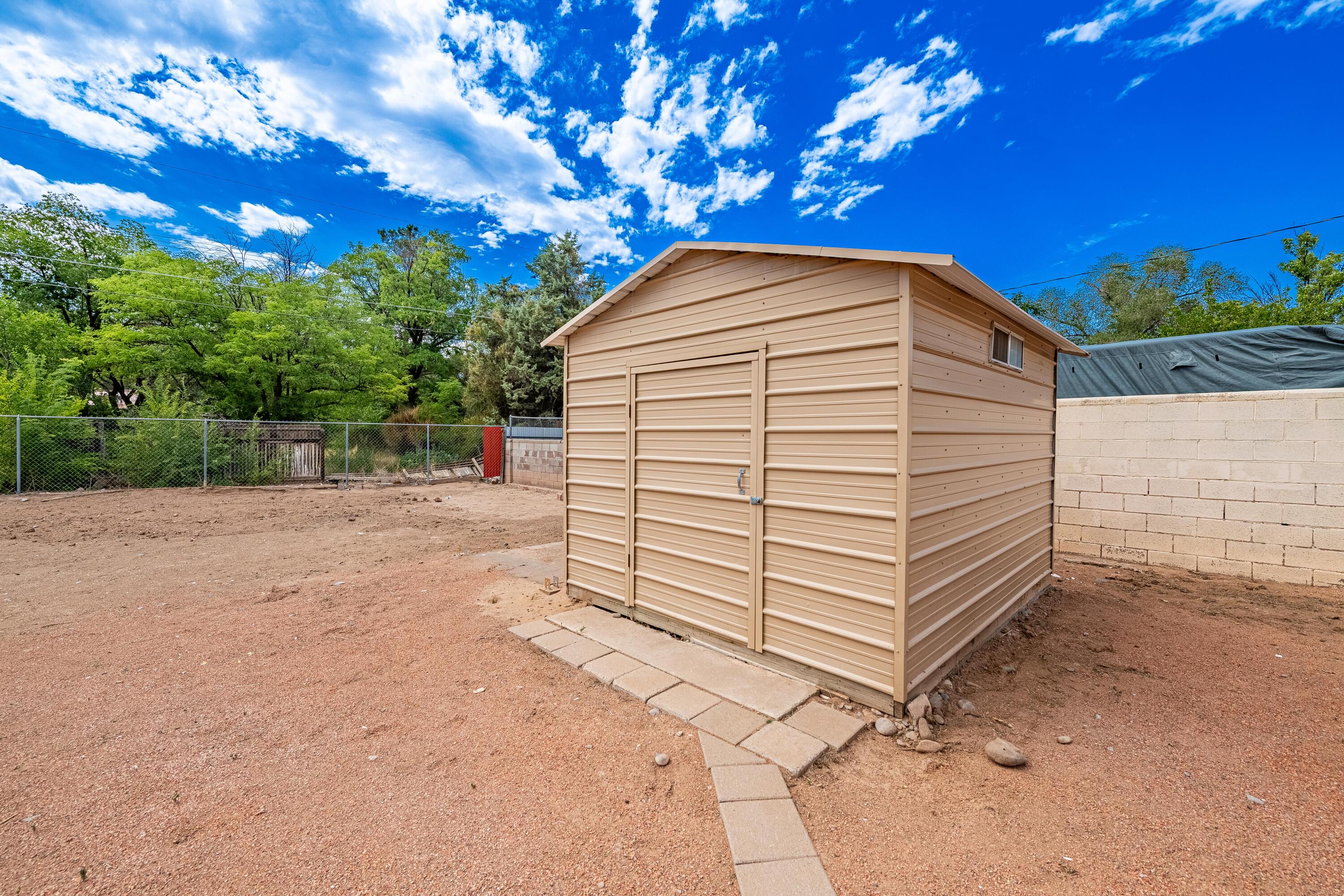 Photo 14 — 6667 Elwood Drive NW