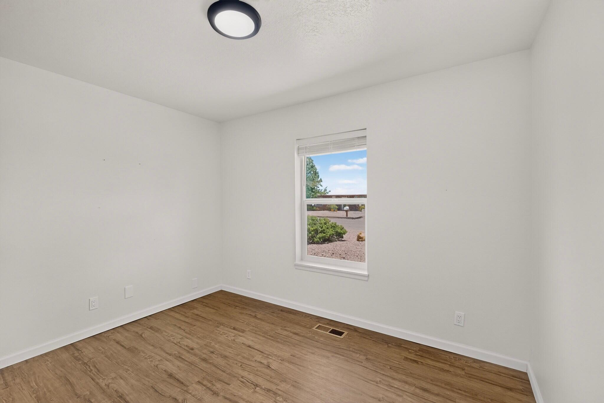 Photo 3 — 135 Tarpon Avenue SE