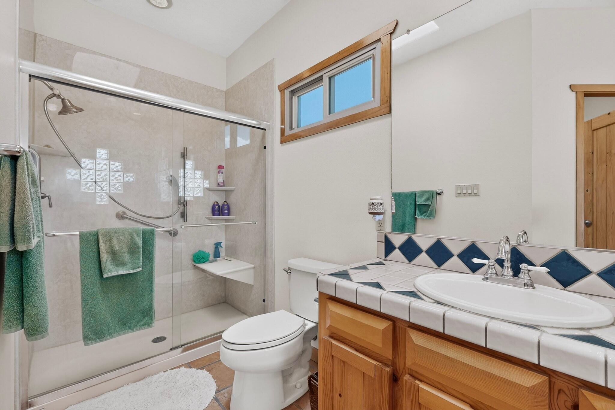 Photo 4 — 5716 Rio Mimbres Road NE