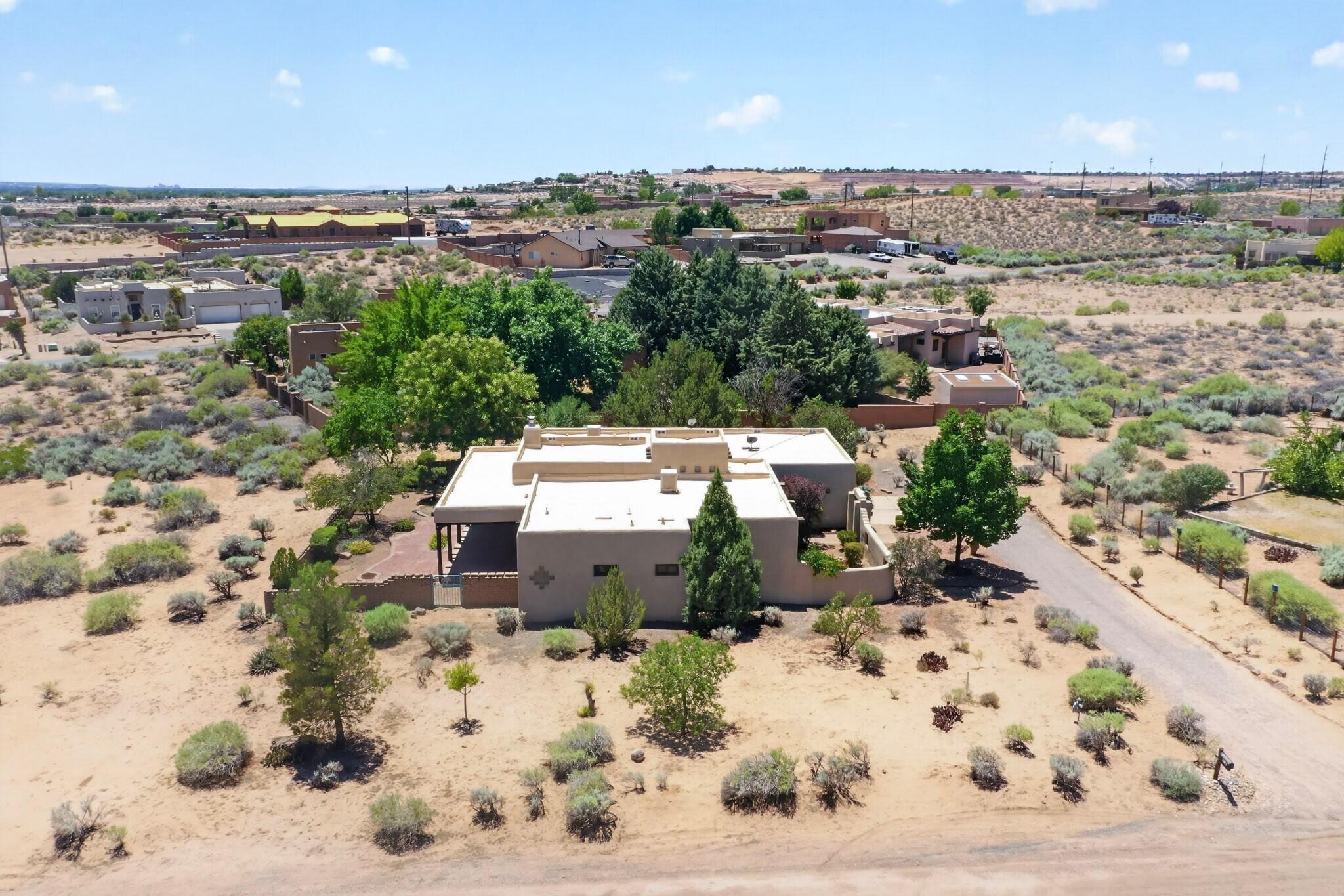 Photo 18 — 5716 Rio Mimbres Road NE