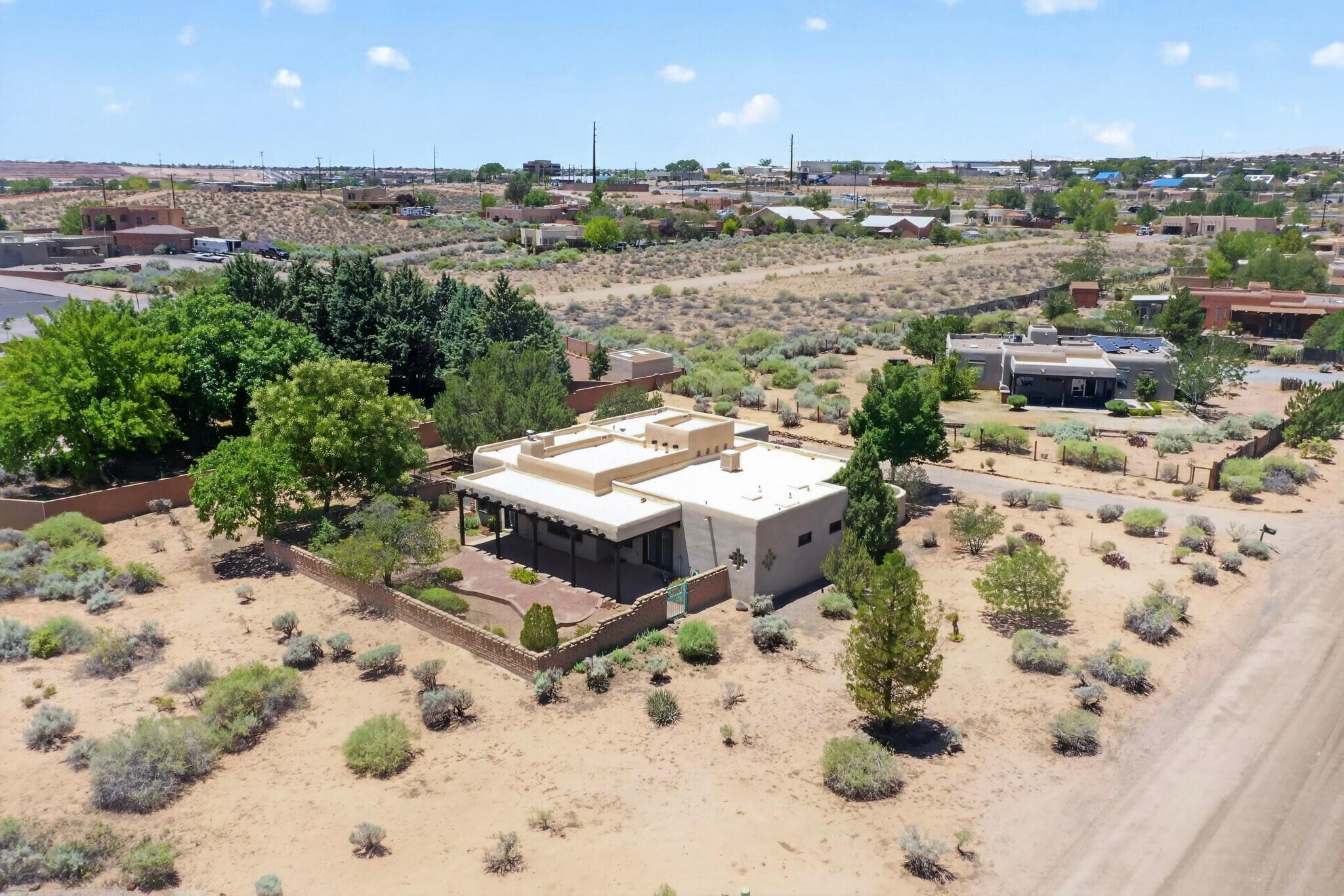 Photo 19 — 5716 Rio Mimbres Road NE