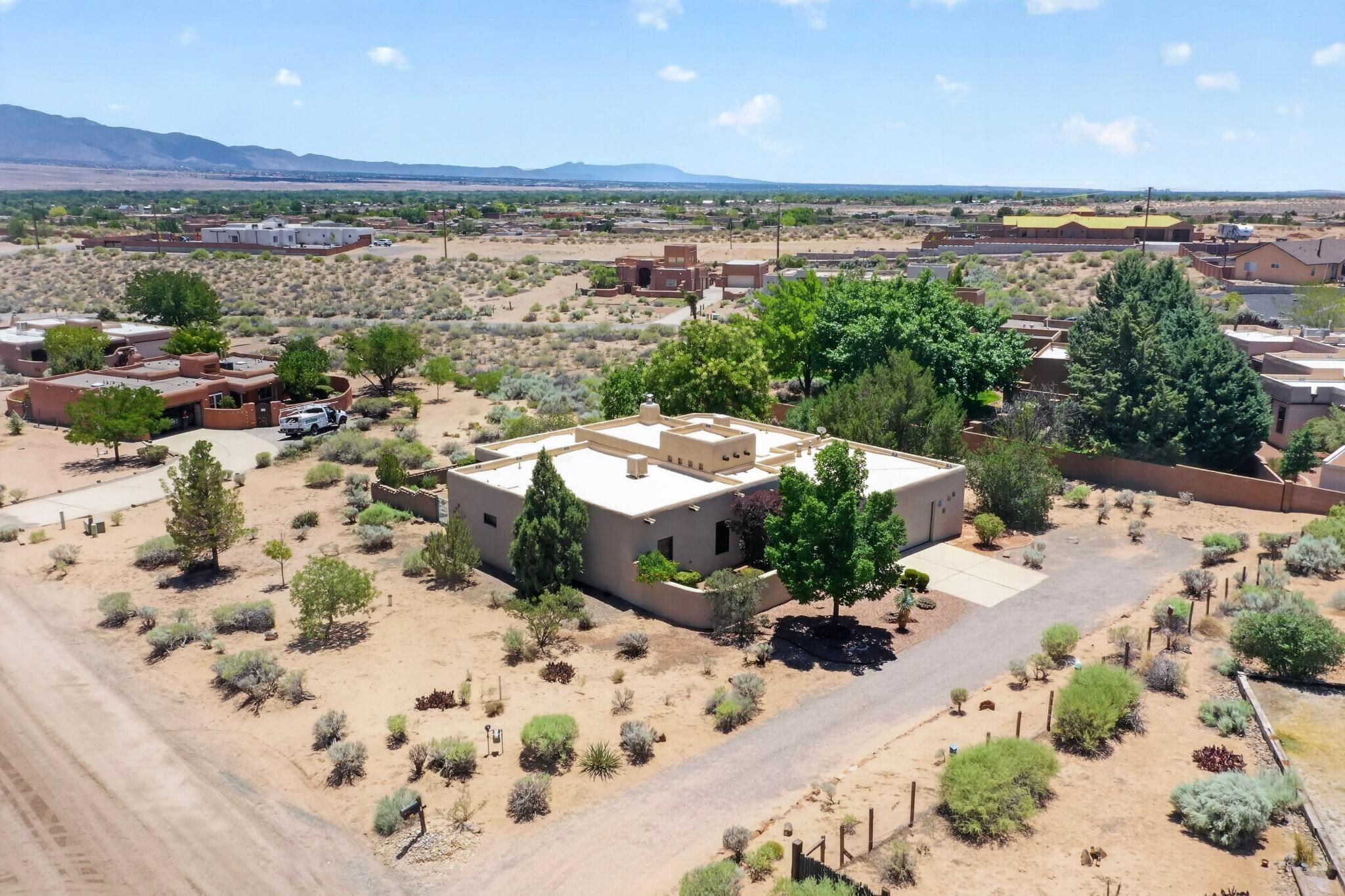 Photo 20 — 5716 Rio Mimbres Road NE