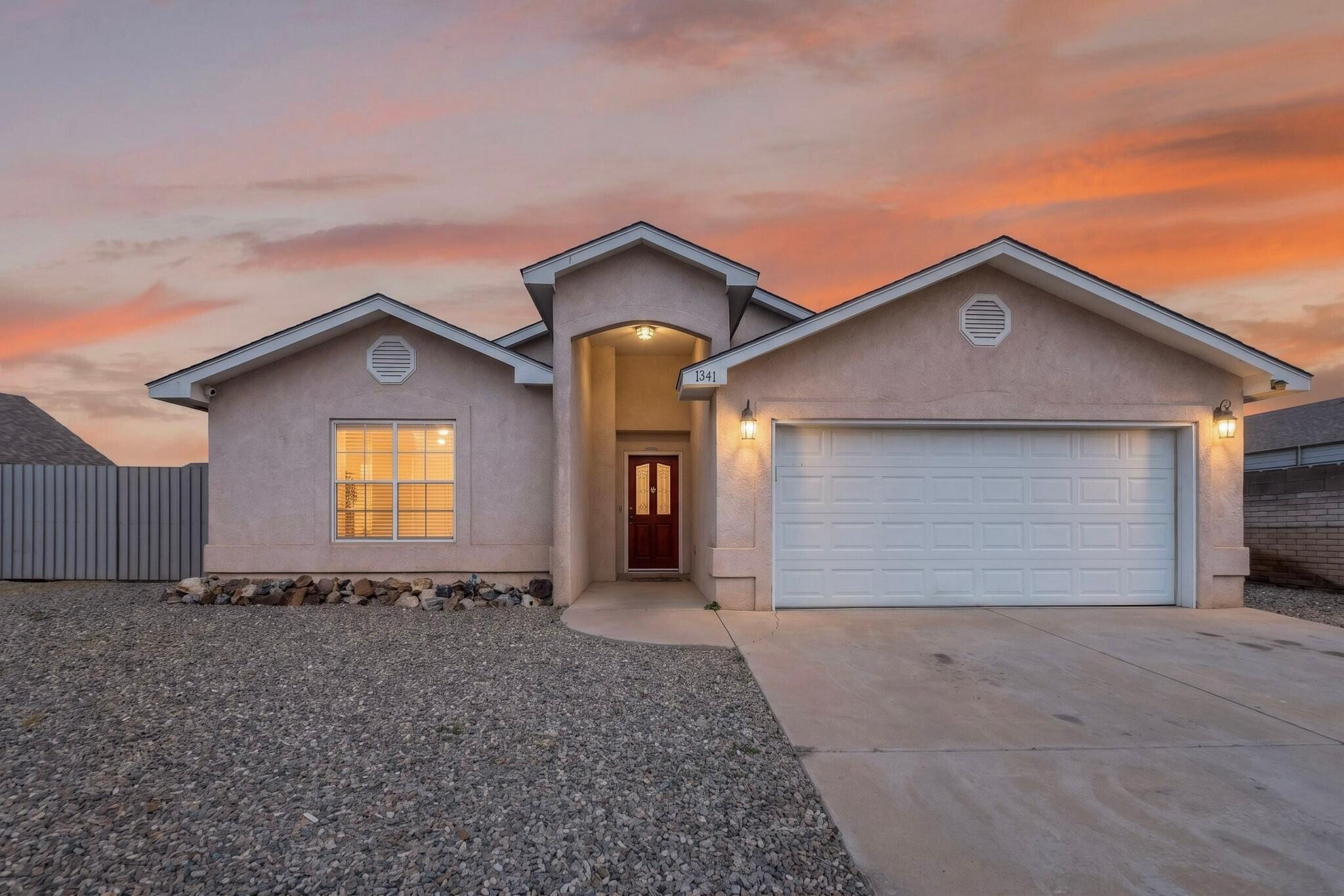 1341 Vista Centro Drive SW, Los Lunas, NM 87031