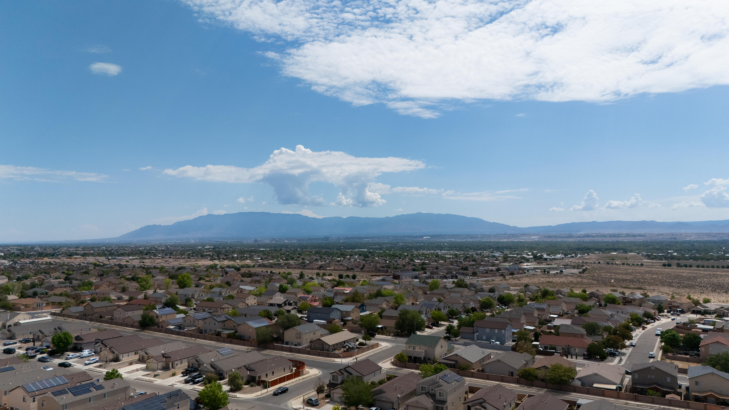 Photo 2 — 2851 Merlot Drive SW