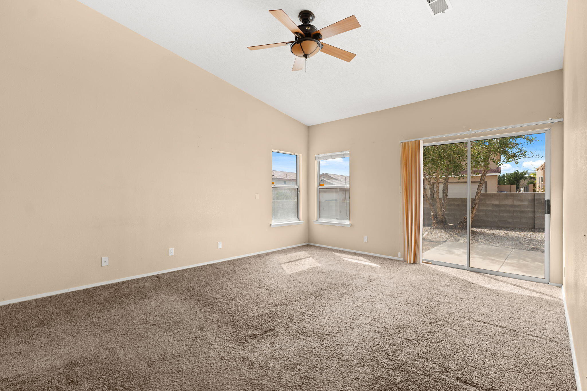 Photo 2 — 4222 Skyview Crest Road NW
