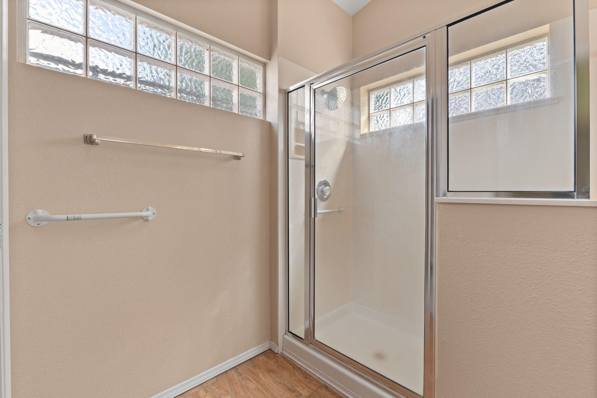 Photo 8 — 4222 Skyview Crest Road NW