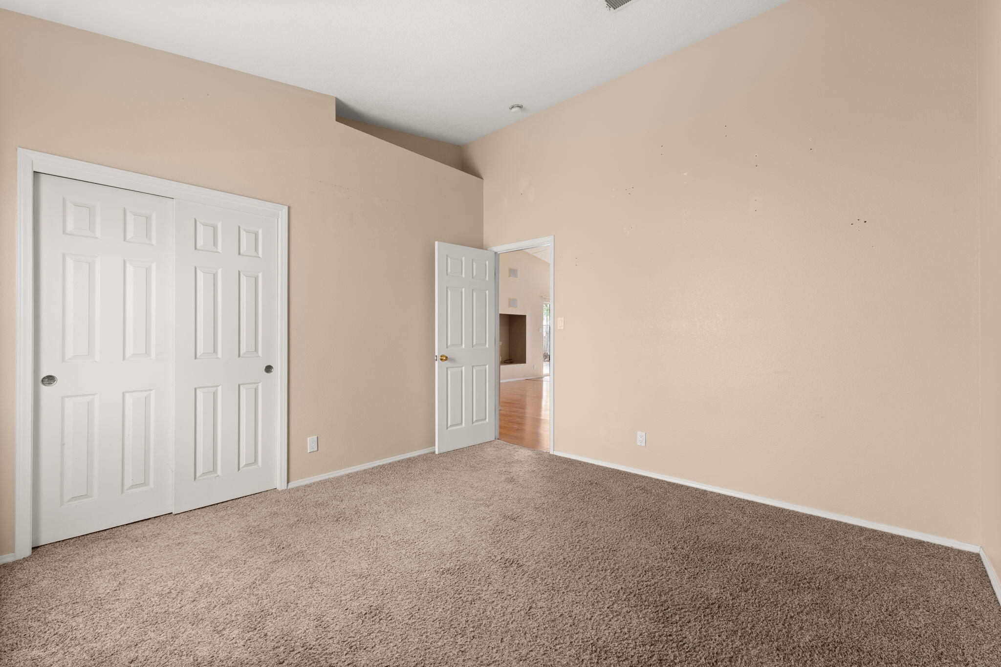 Photo 14 — 4222 Skyview Crest Road NW