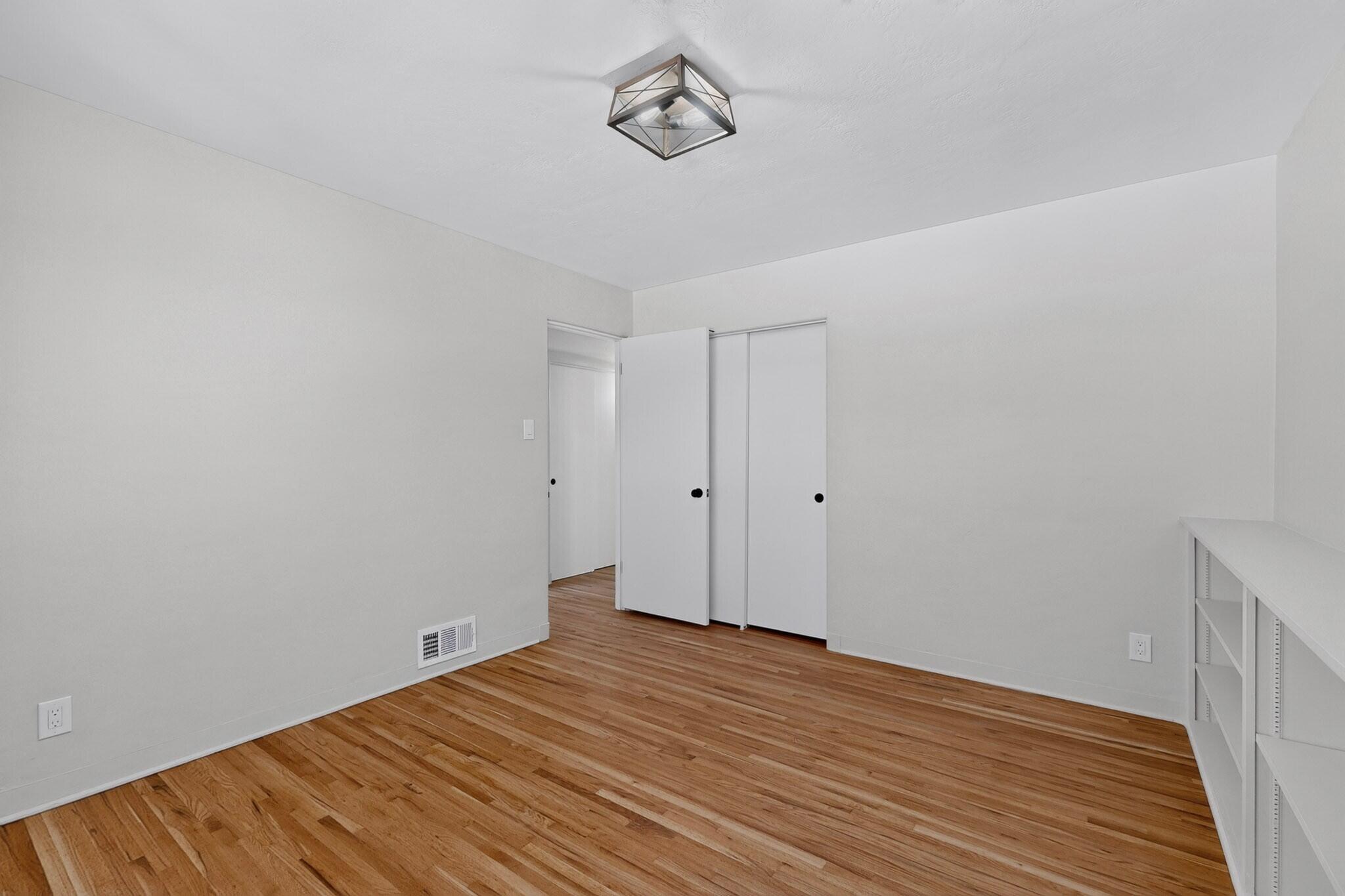 Photo 10 — 1305 Chama Street NE