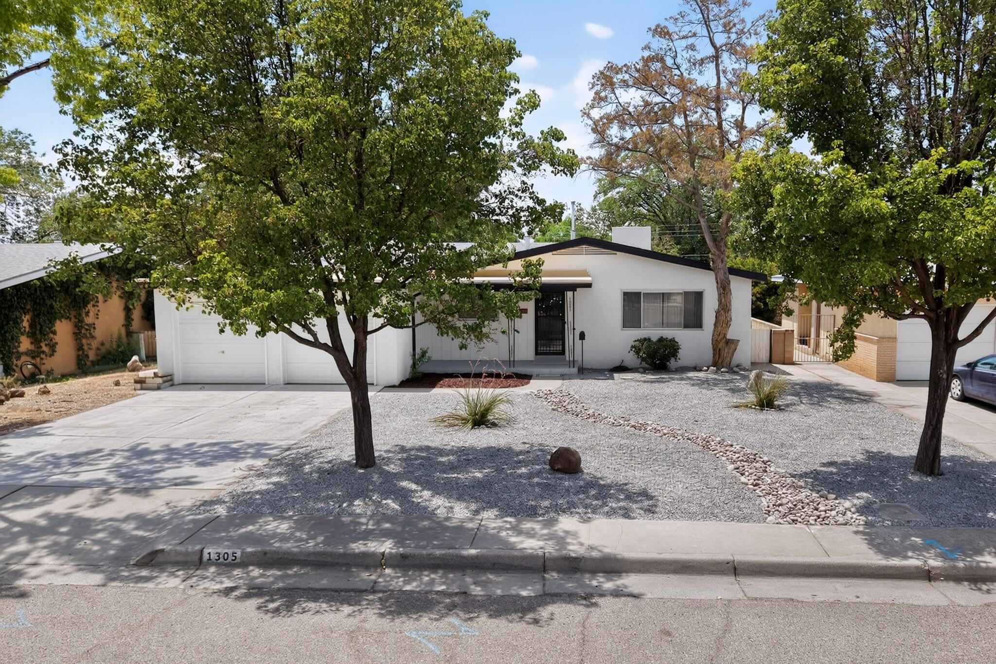 Photo 8 — 1305 Chama Street NE
