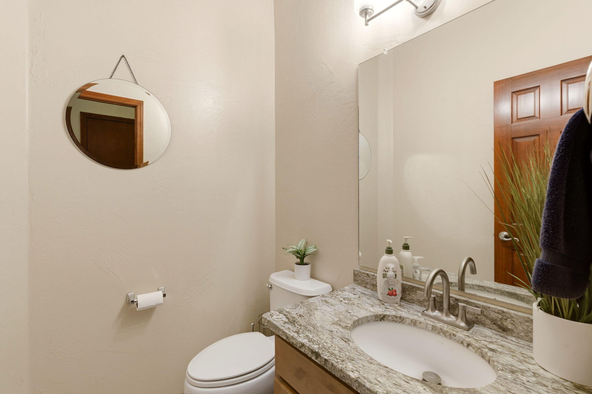 Photo 19 — 8715 Warm Springs Road NW
