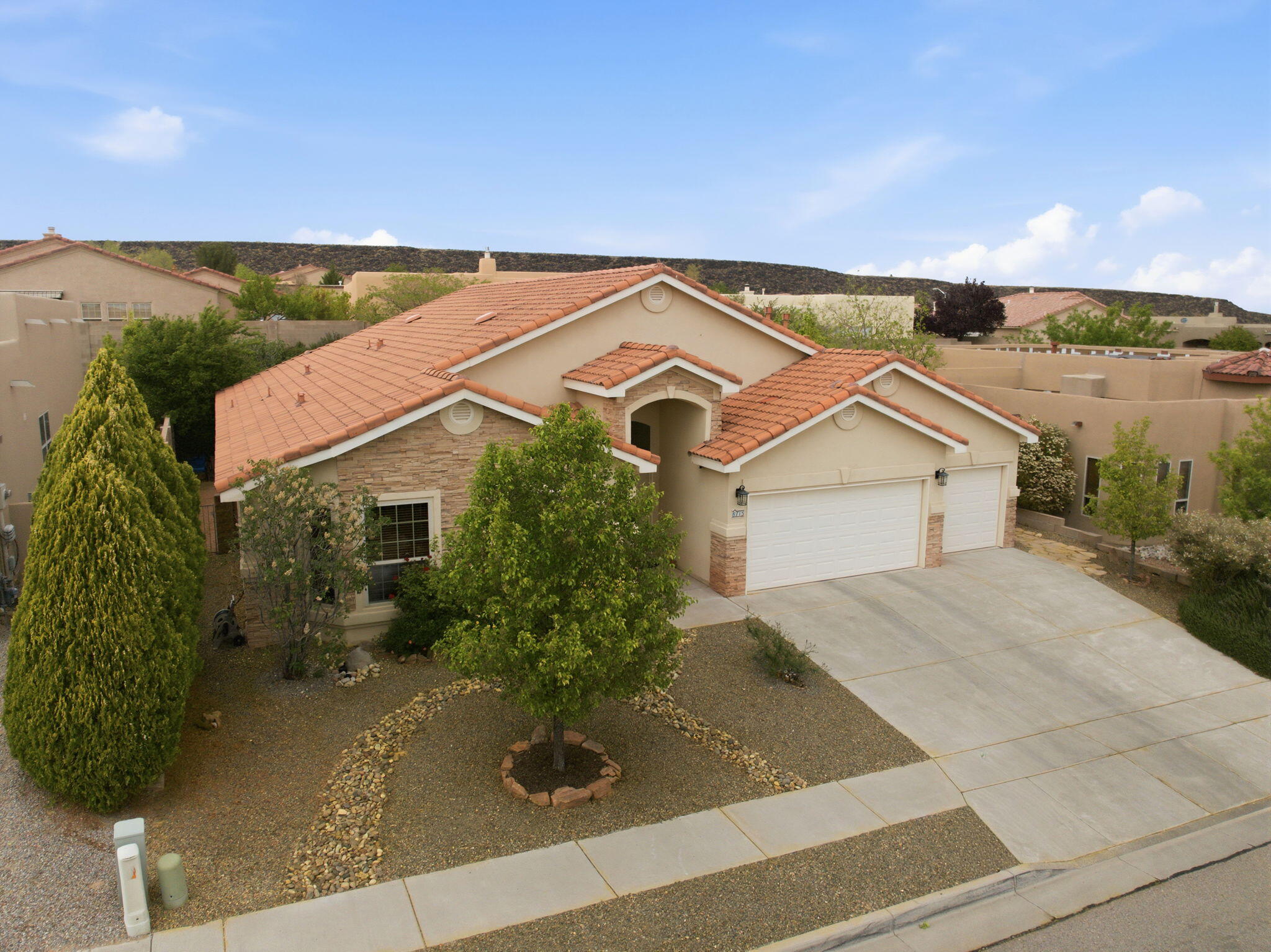 Photo 11 — 8715 Warm Springs Road NW