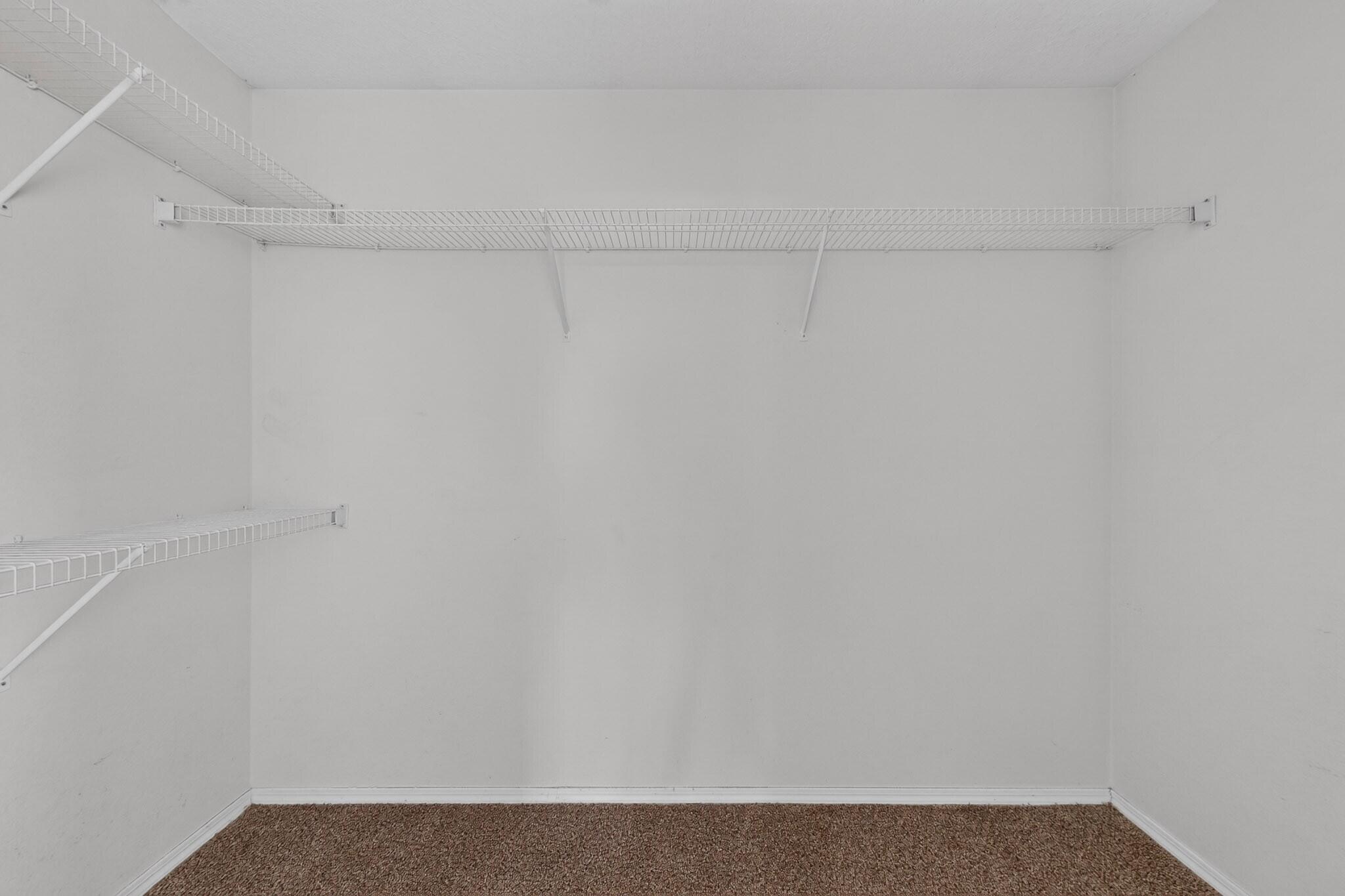 Photo 5 — 6015 Hemlock Avenue NW