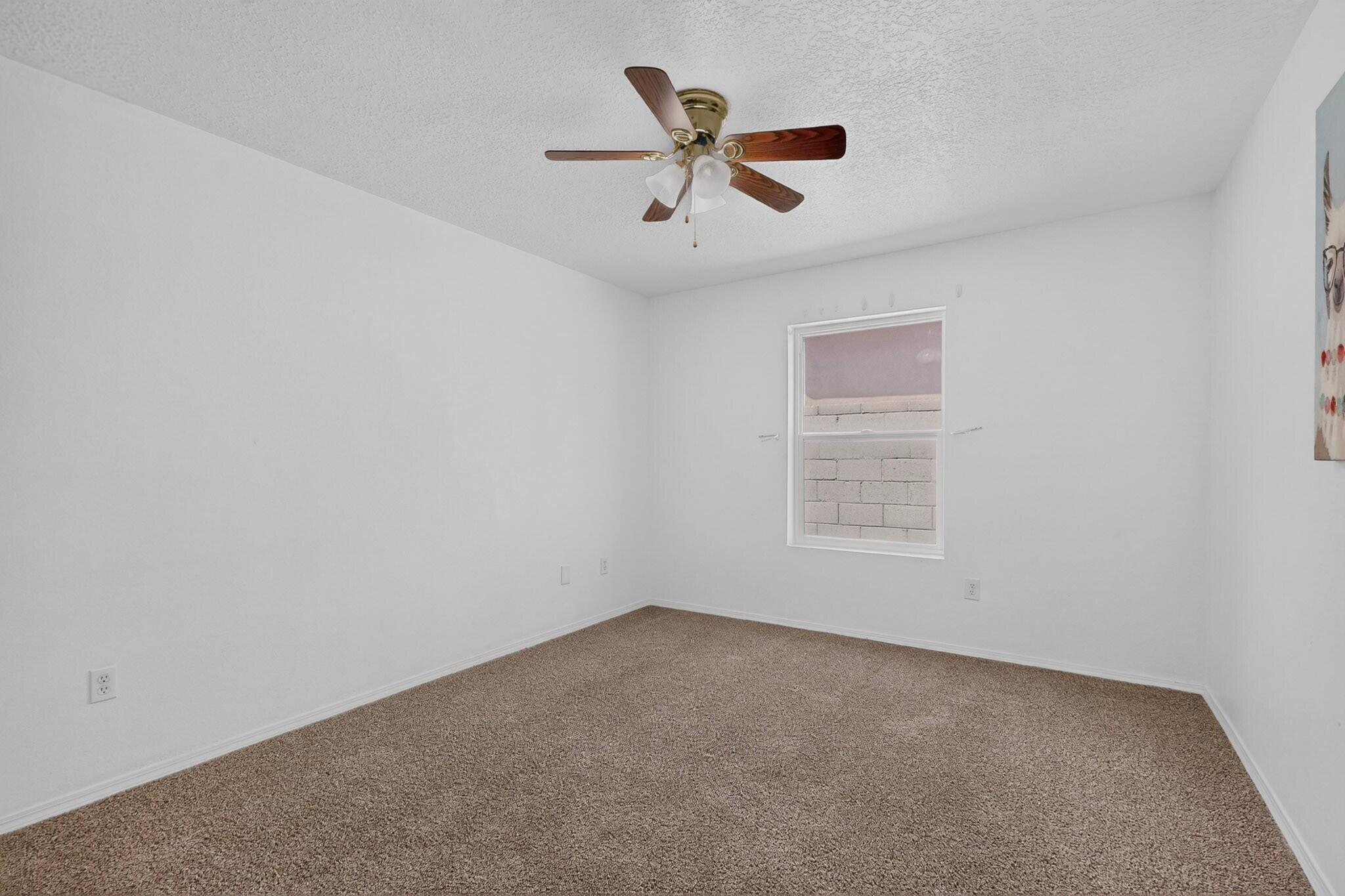 Photo 7 — 6015 Hemlock Avenue NW