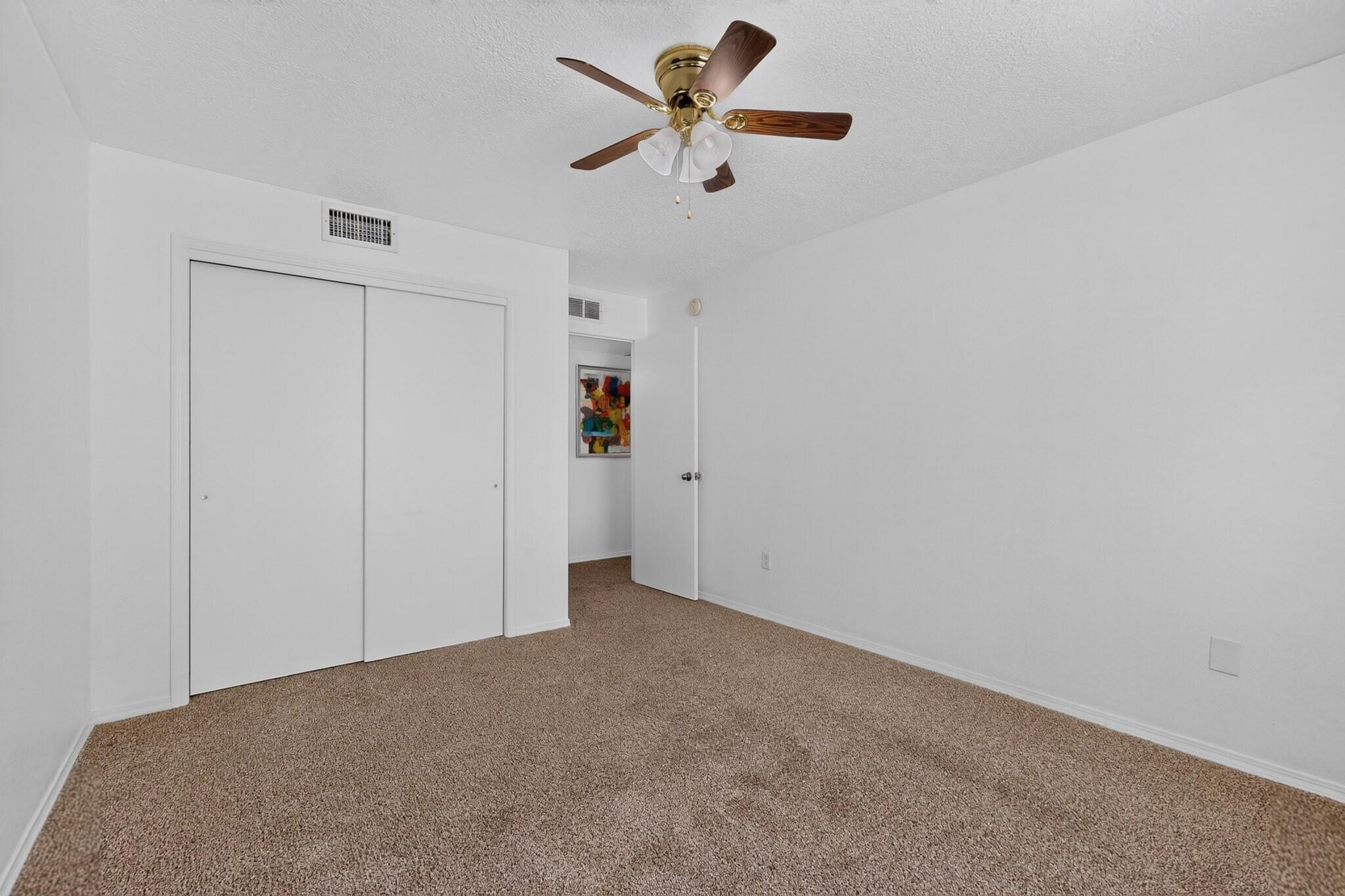 Photo 9 — 6015 Hemlock Avenue NW
