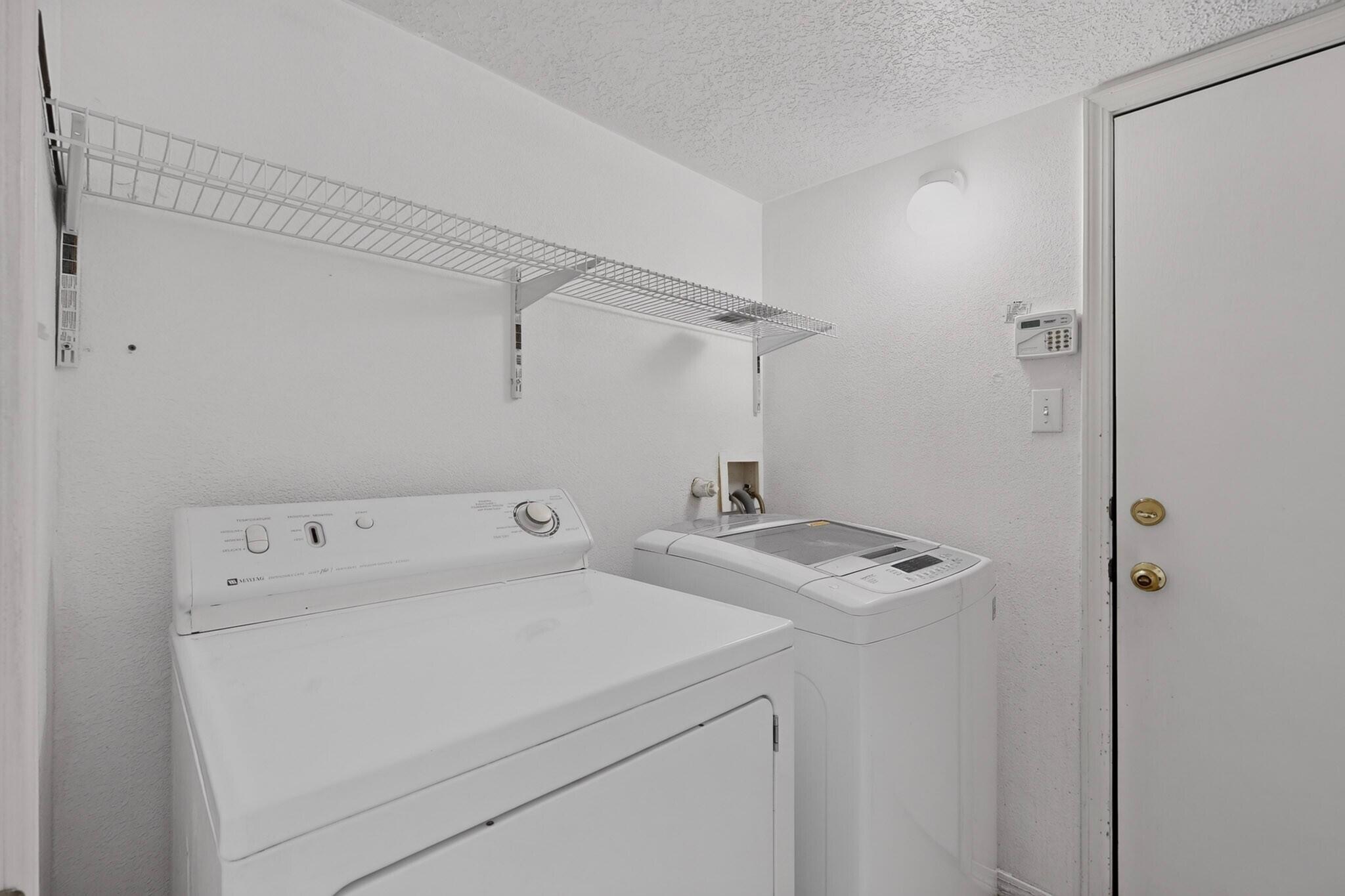 Photo 14 — 6015 Hemlock Avenue NW