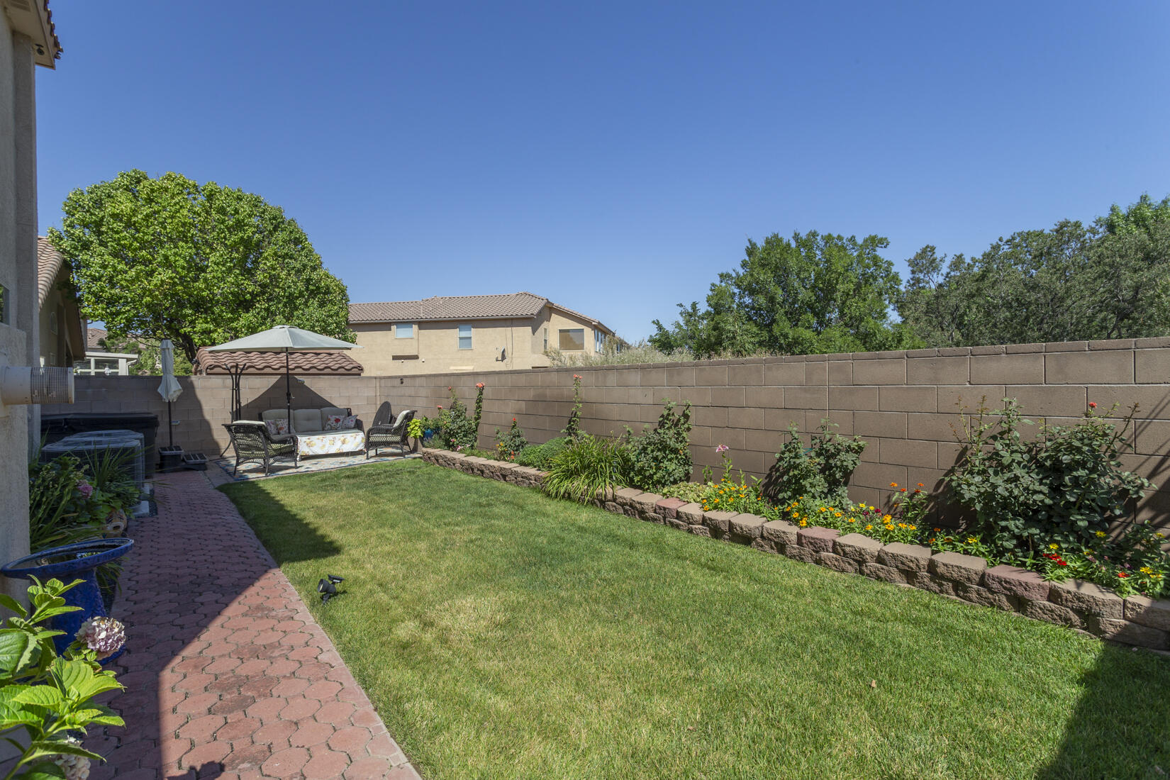 Photo 16 — 5801 Mesa Sombra Place NW