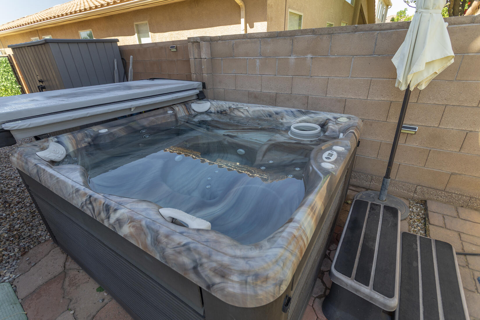 Photo 14 — 5801 Mesa Sombra Place NW