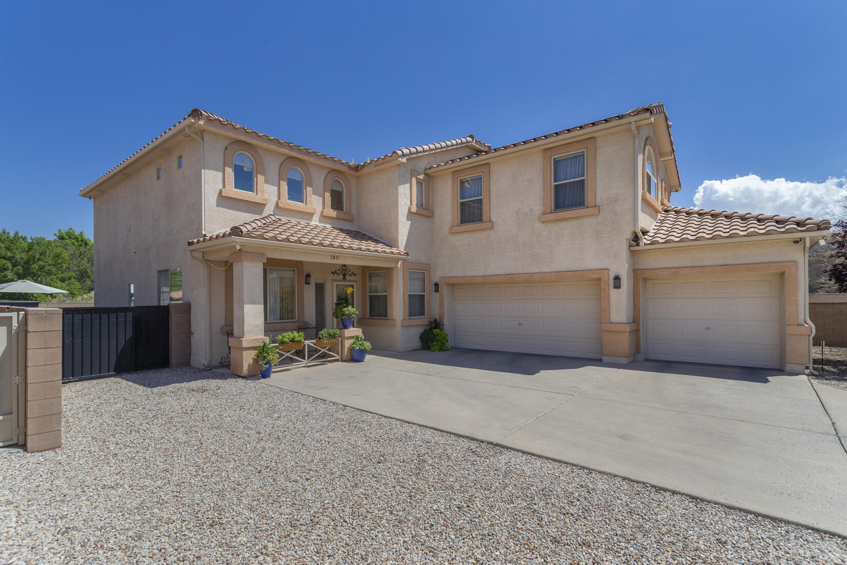 Photo 4 — 5801 Mesa Sombra Place NW
