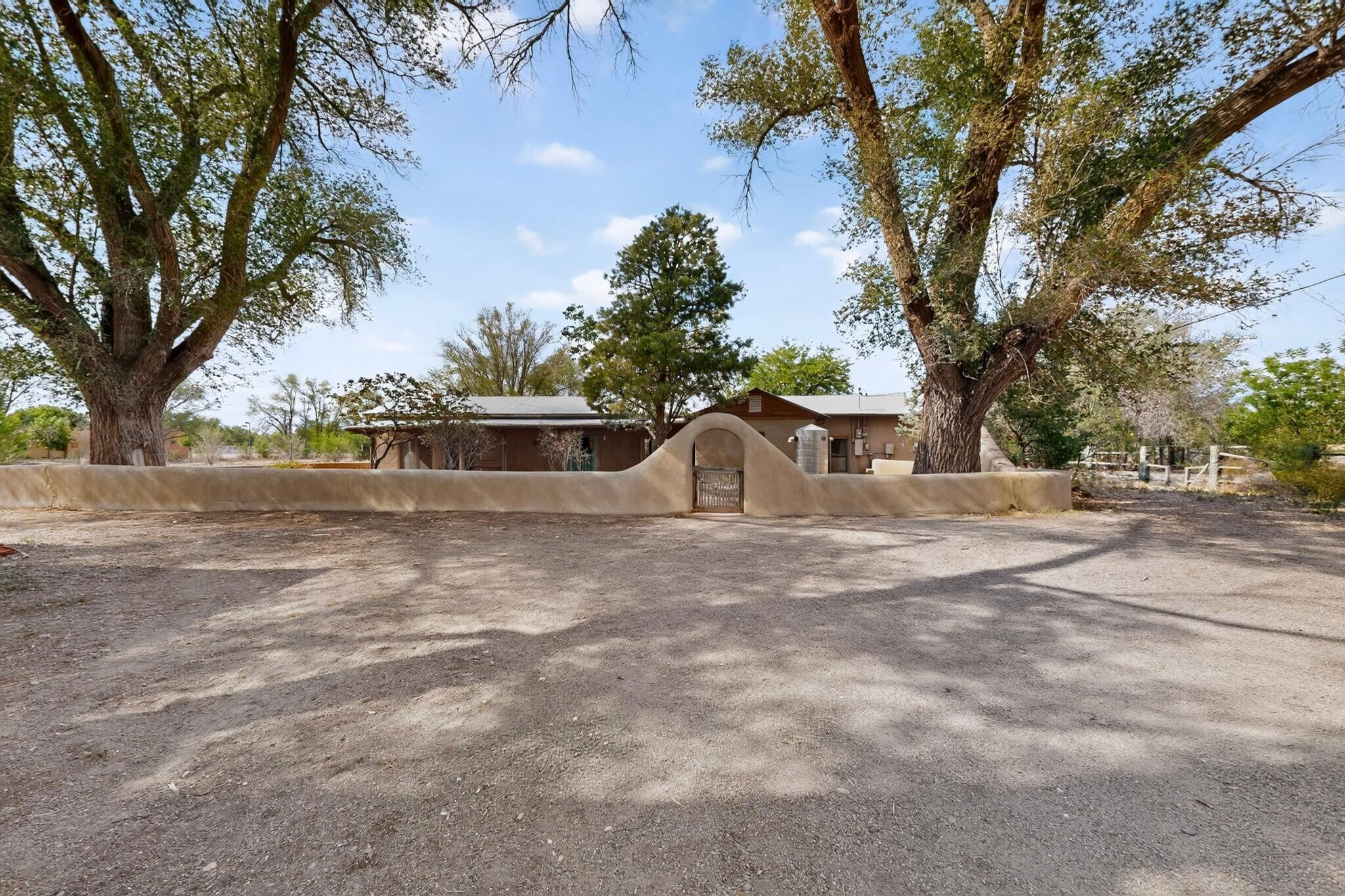 1330 Lakeview Road SW