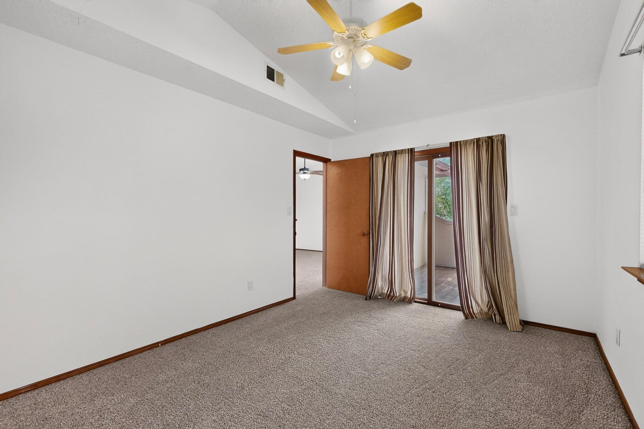 Photo 19 — 6225 Coppice Drive NW
