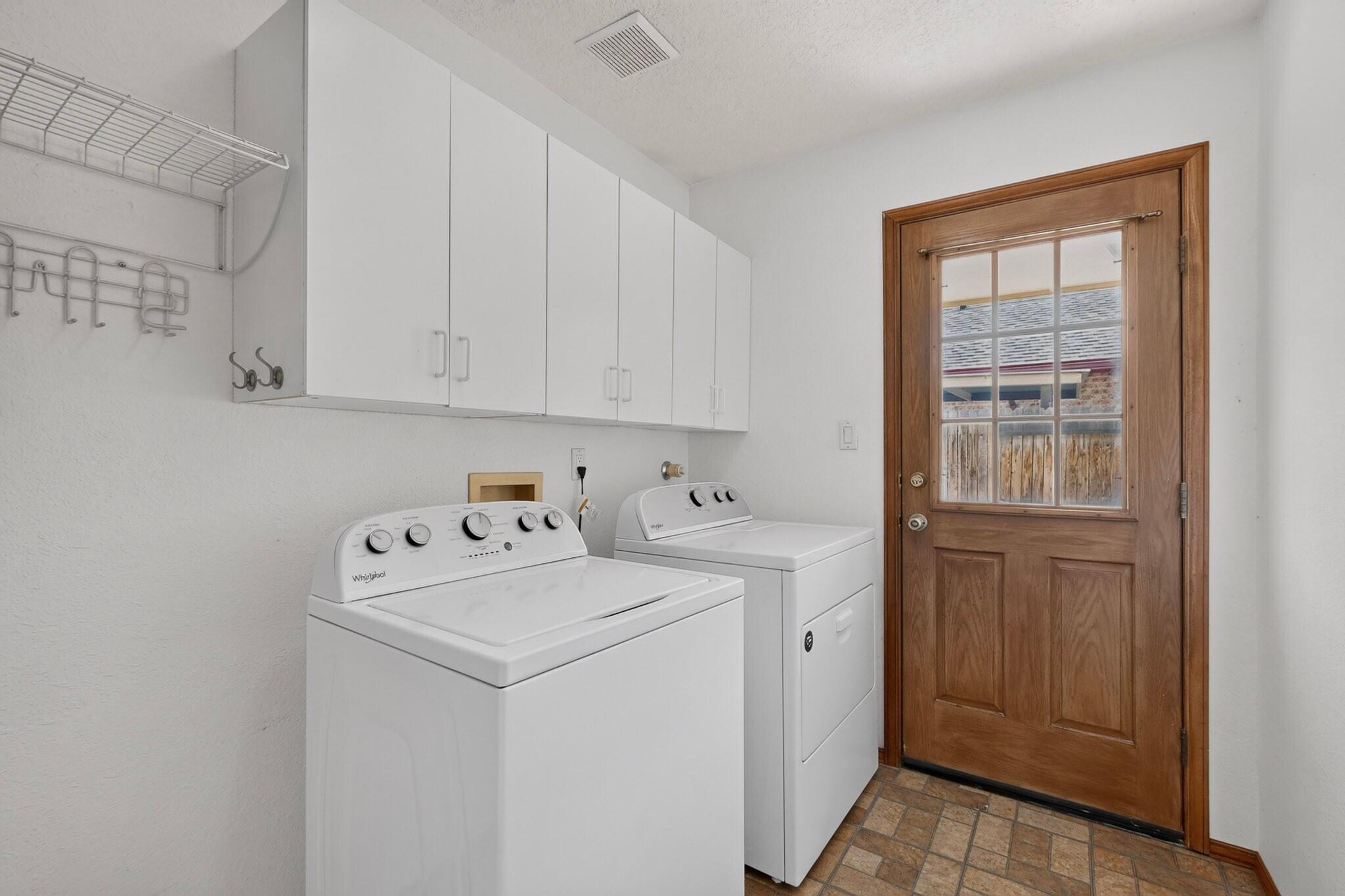 Photo 13 — 6225 Coppice Drive NW