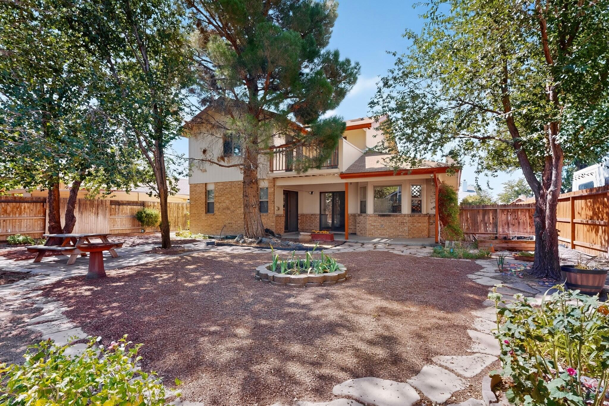 Photo 6 — 6225 Coppice Drive NW