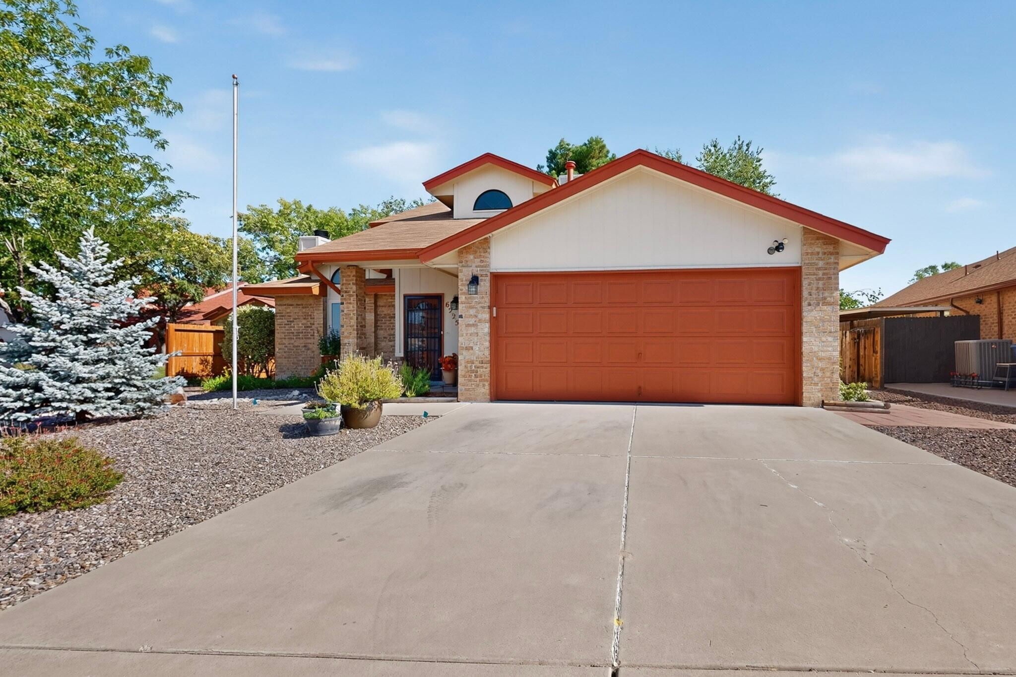 Photo 2 — 6225 Coppice Drive NW