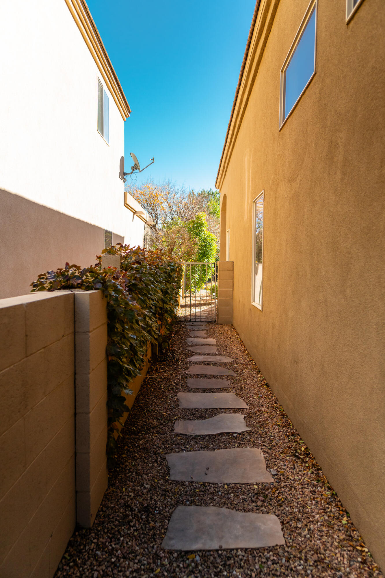 Photo 7 — 3809 Pinon Jay Court NW