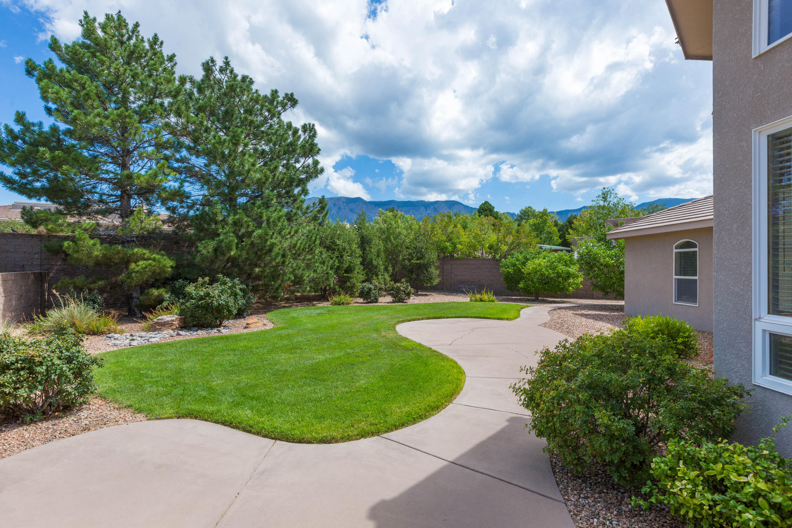 Photo 19 — 13215 Canyon Edge Trail NE