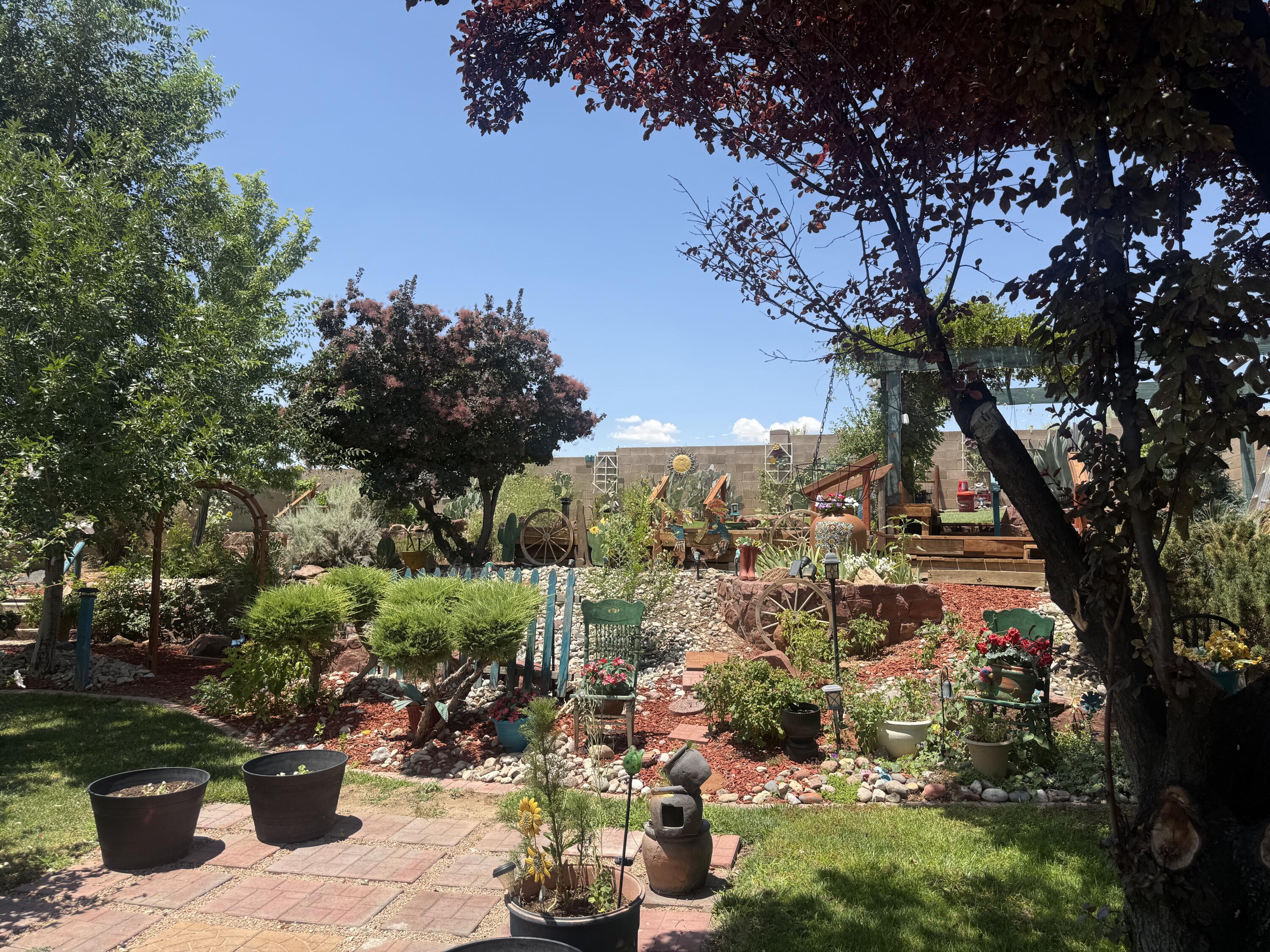 Photo 10 — 9201 Jill Patricia Street NW