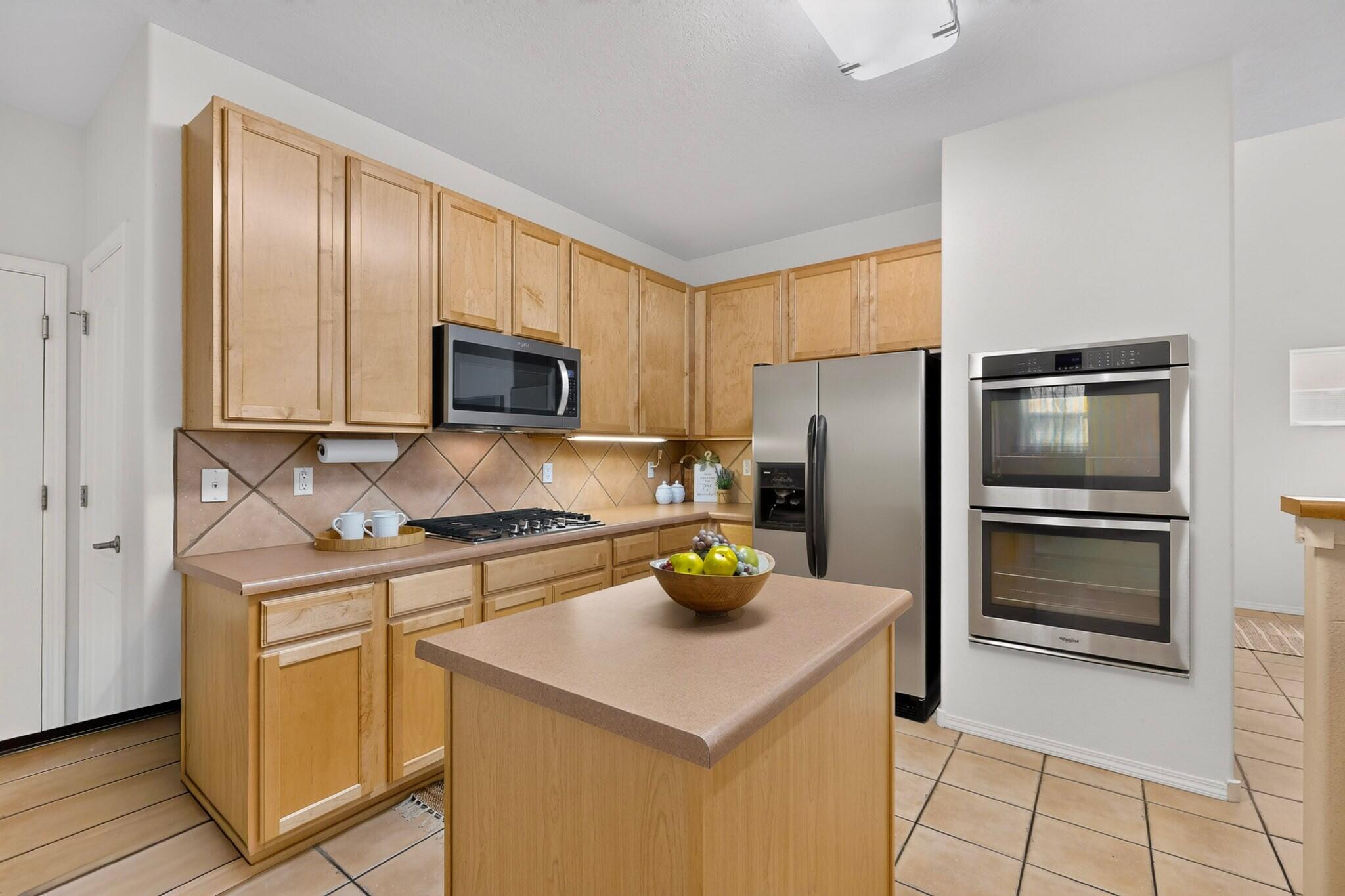 Photo 15 — 3751 Candelarias Lane NW