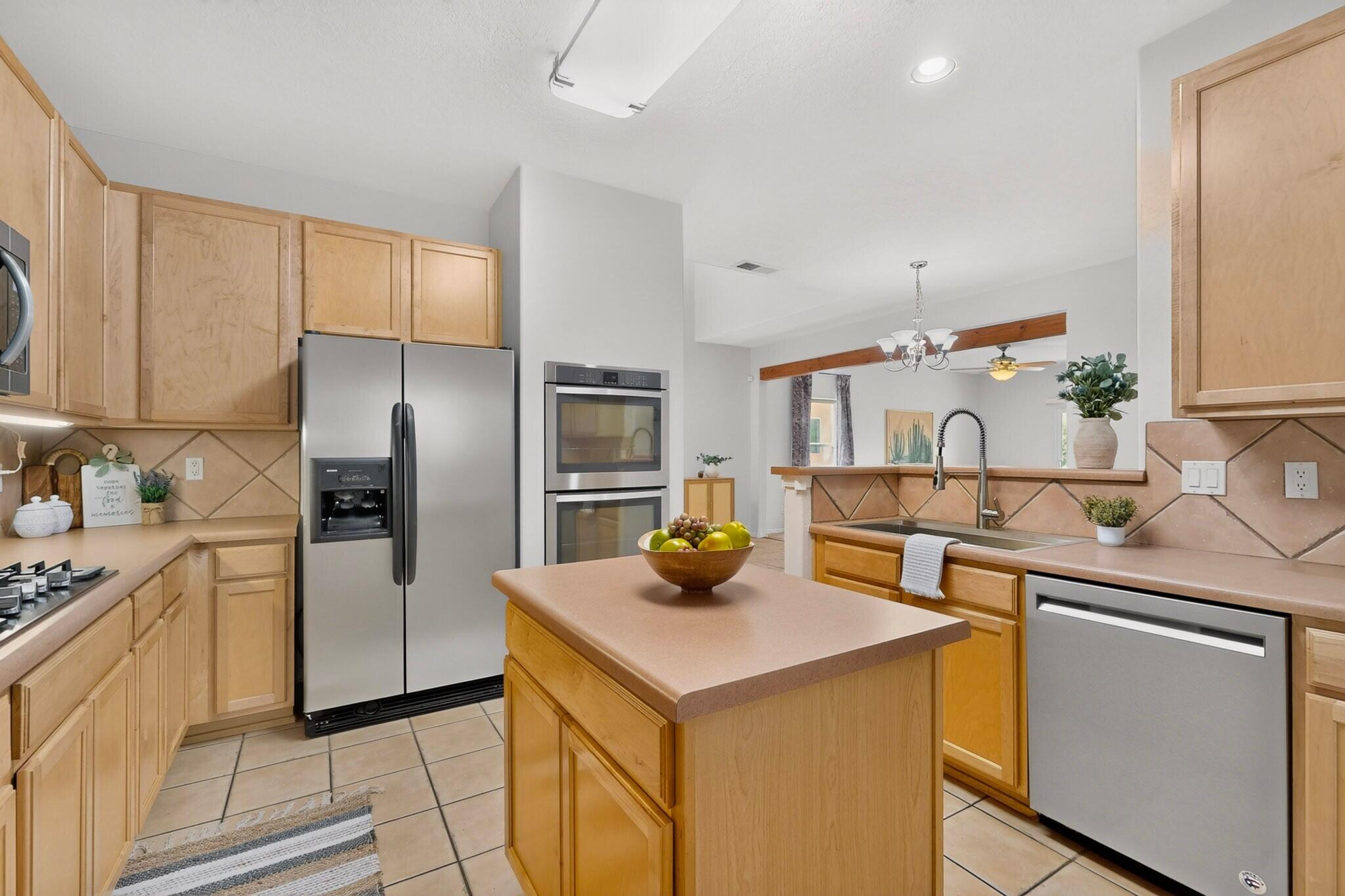 Photo 17 — 3751 Candelarias Lane NW