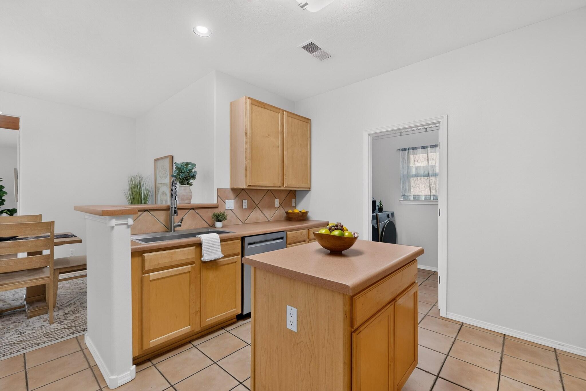 Photo 18 — 3751 Candelarias Lane NW