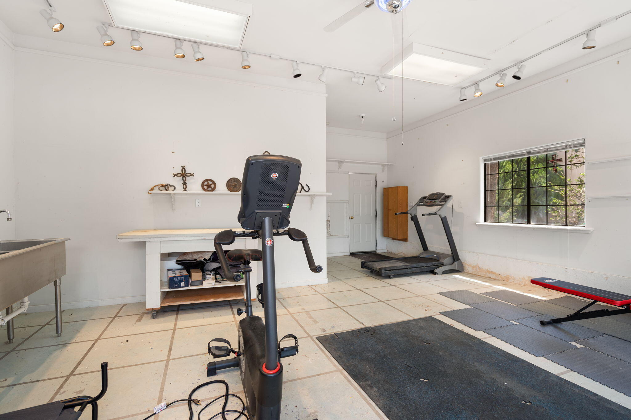 Photo 8 — 16 Chaparral Road