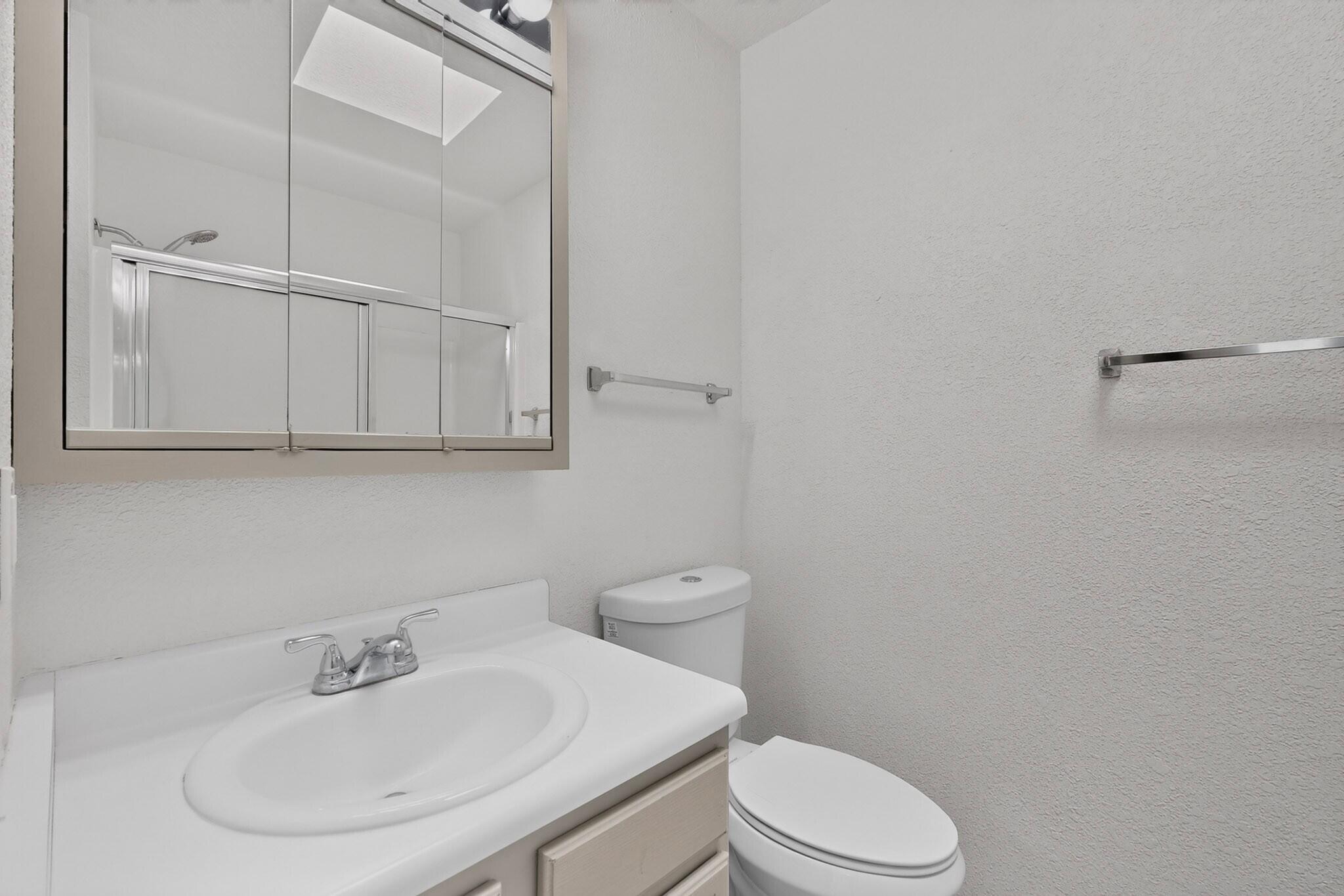 Photo 10 — 4801 Irving Boulevard NW UNIT 1602