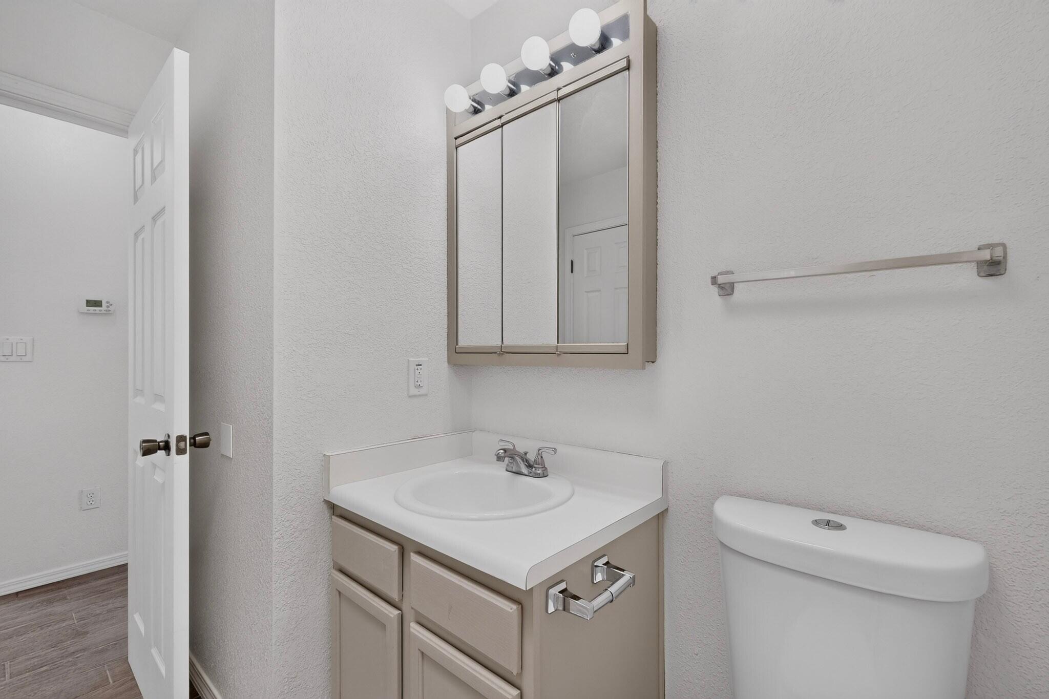 Photo 11 — 4801 Irving Boulevard NW UNIT 1602