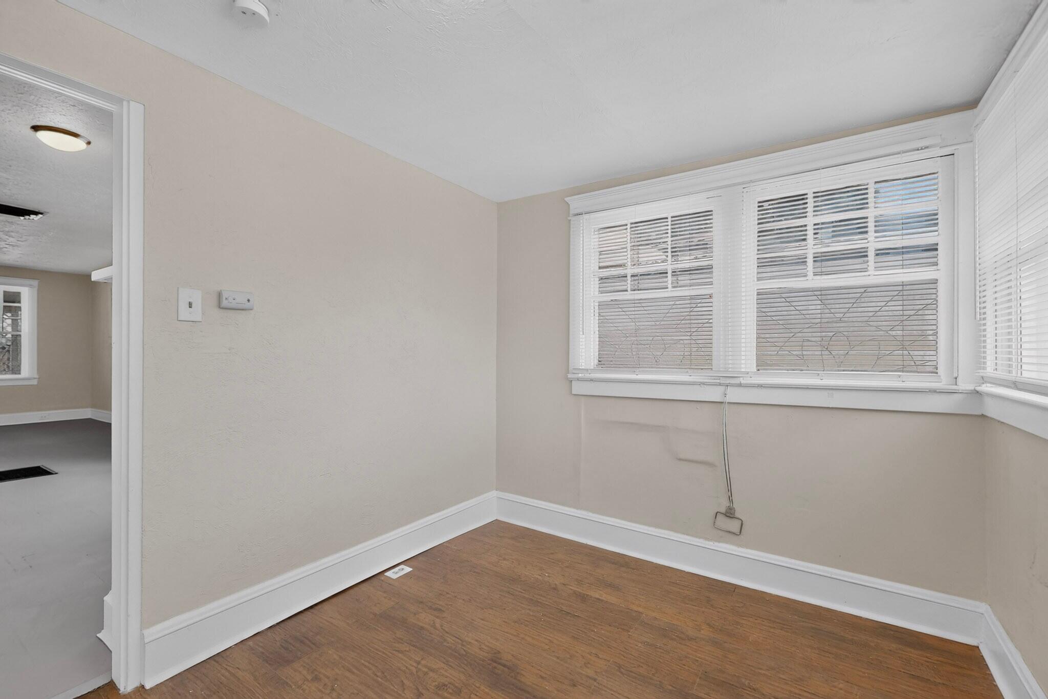 Photo 4 — 508 Marble Avenue NW