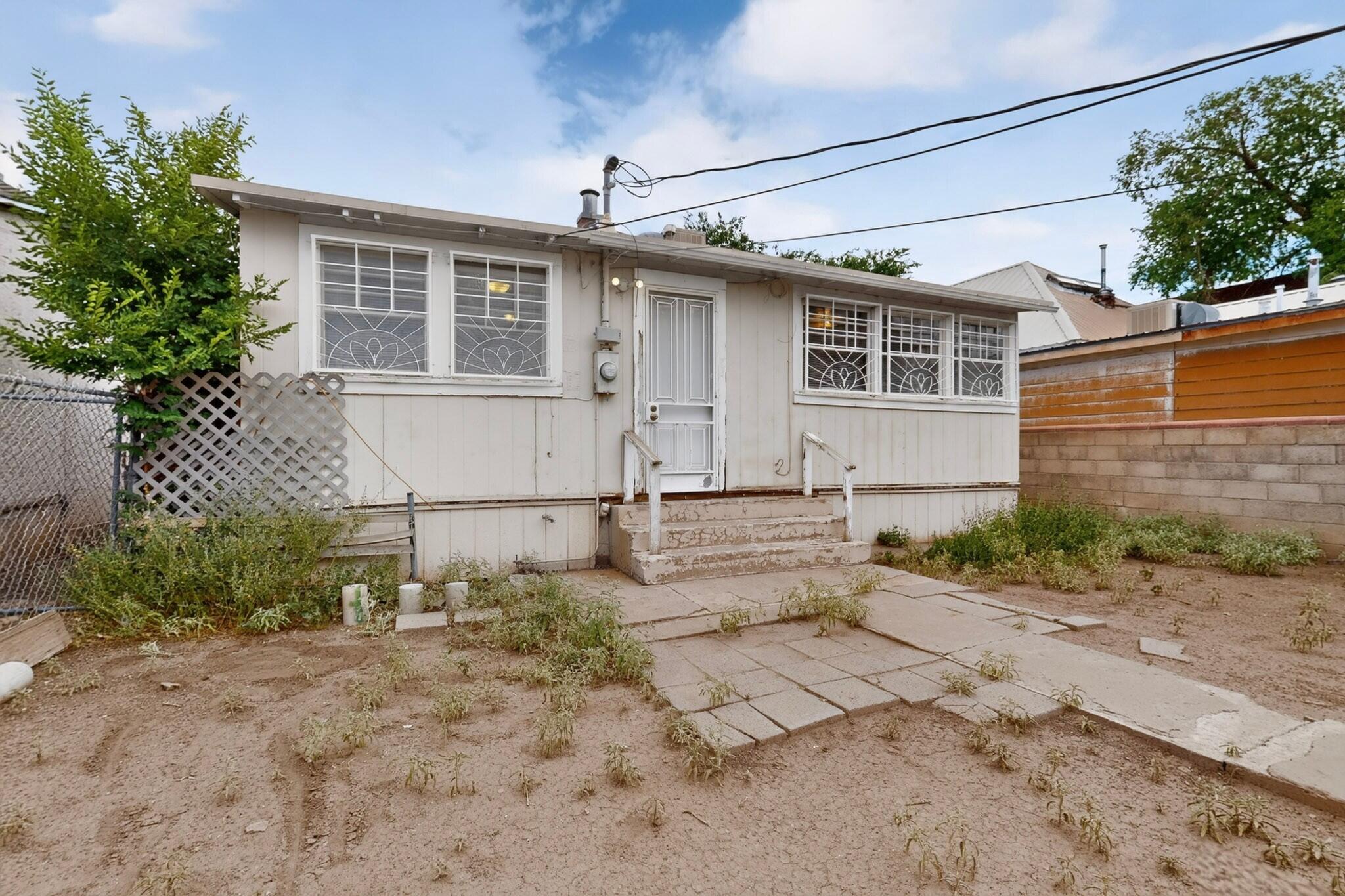 Photo 17 — 508 Marble Avenue NW