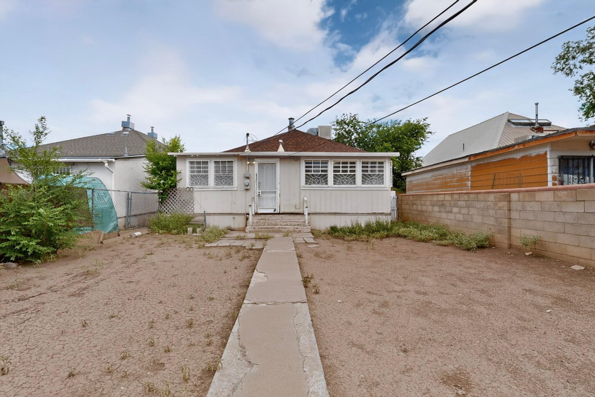 Photo 18 — 508 Marble Avenue NW