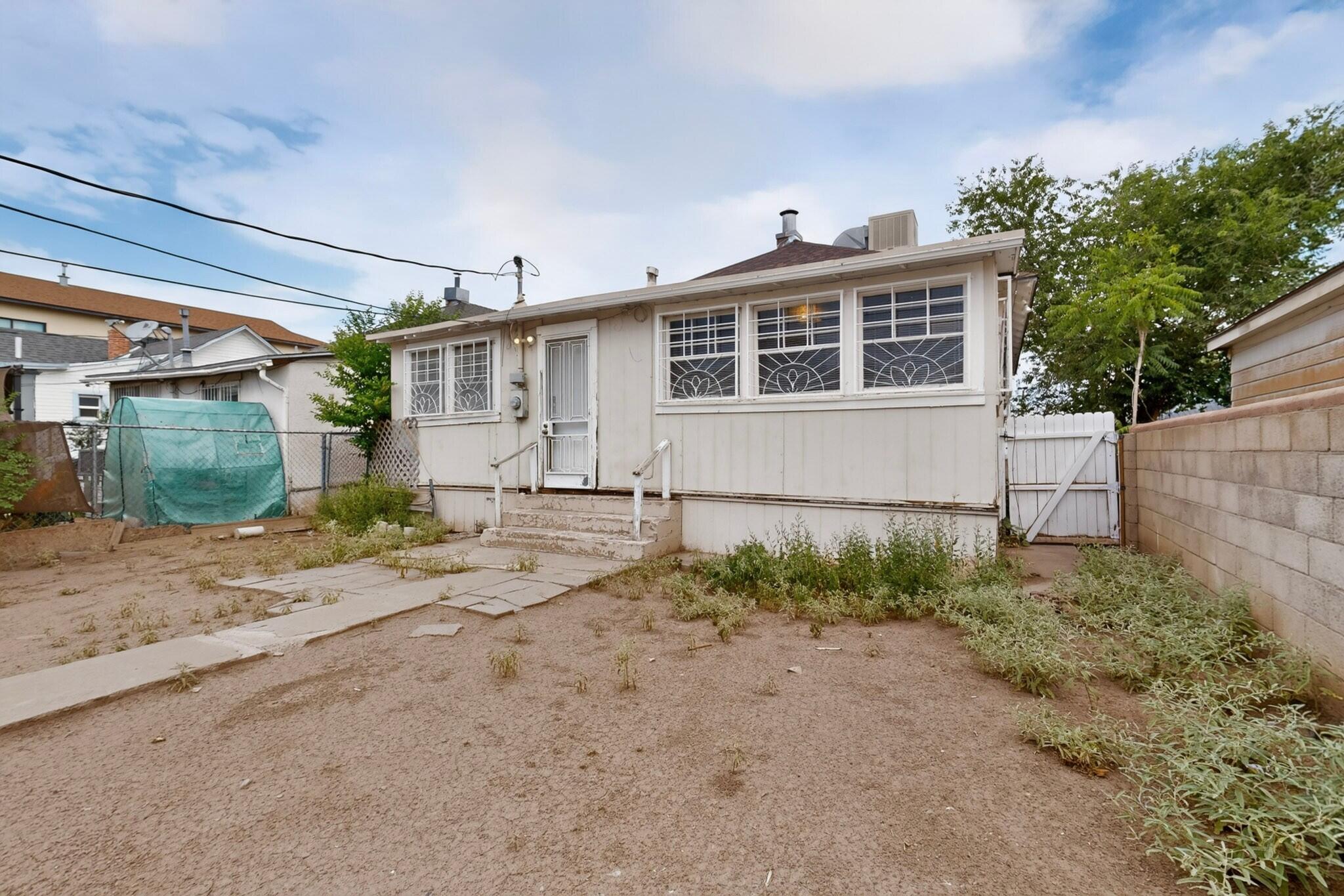 Photo 19 — 508 Marble Avenue NW