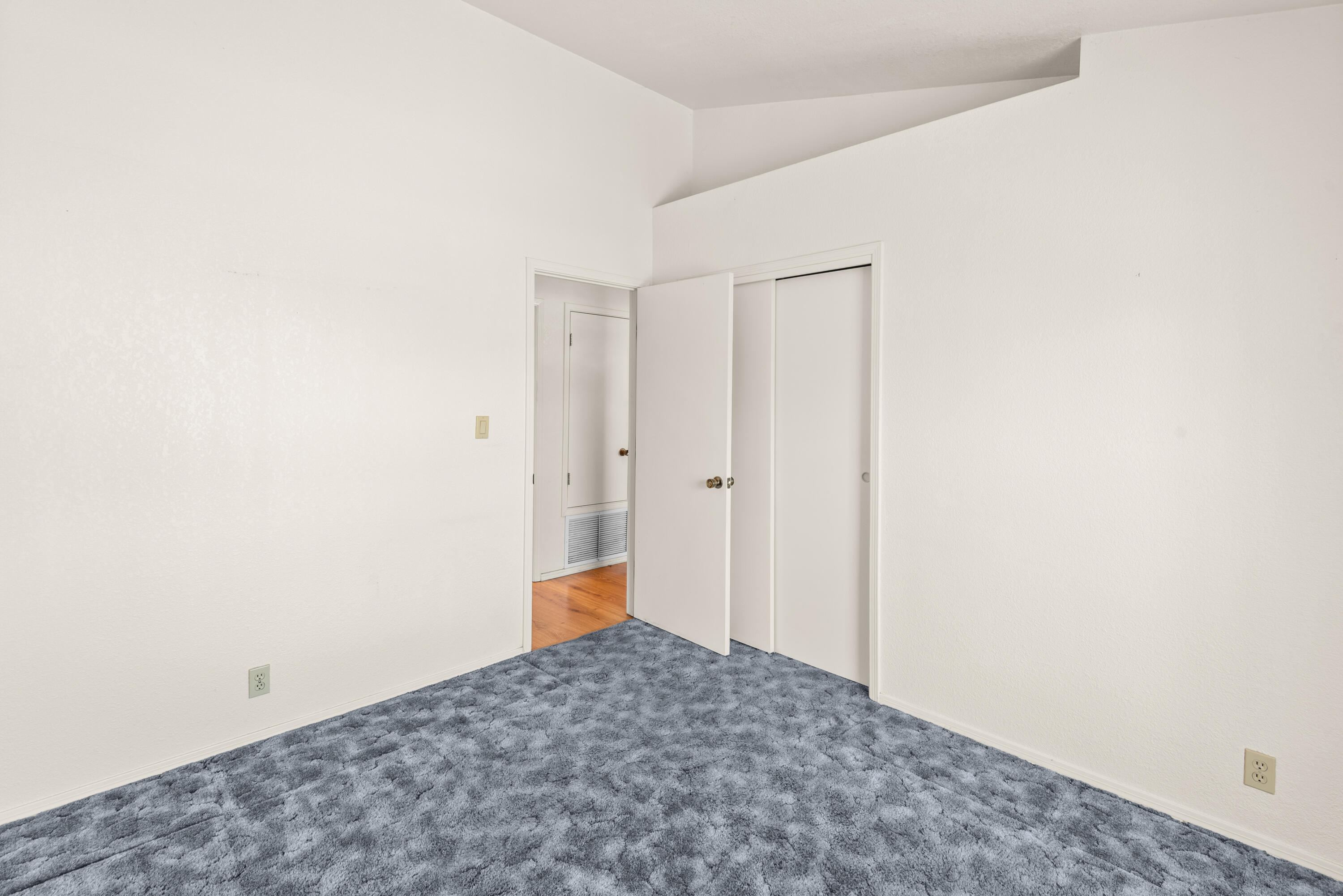 Photo 6 — 7604 Elderwood Drive NW