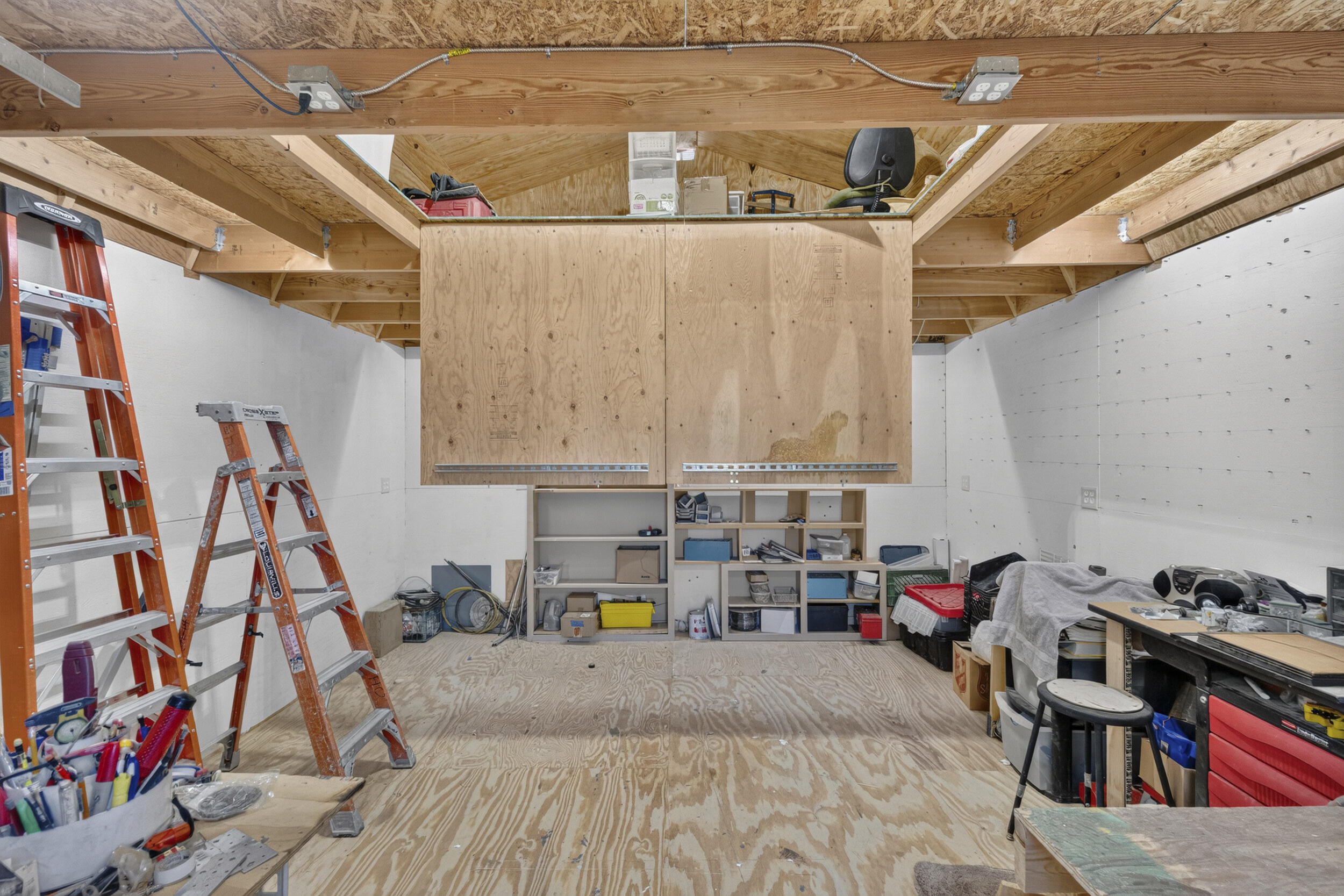 Photo 18 — 1407 Valley View Drive SW